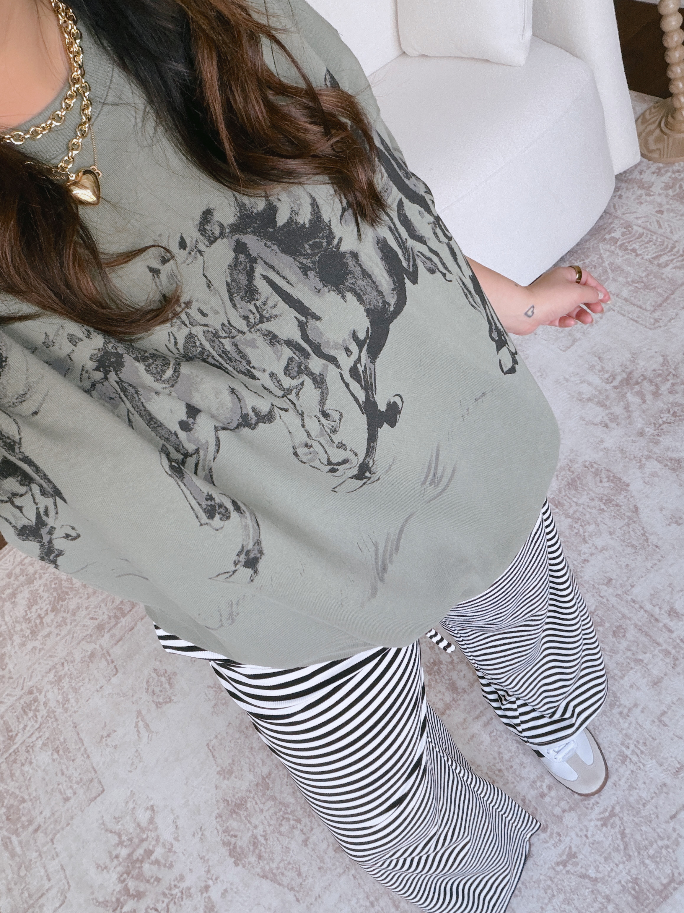 Casual anti-pooch outfit.. wearing an XL in both pieces.. 

#LTKootd #LTKMidsize #LTKmomlife