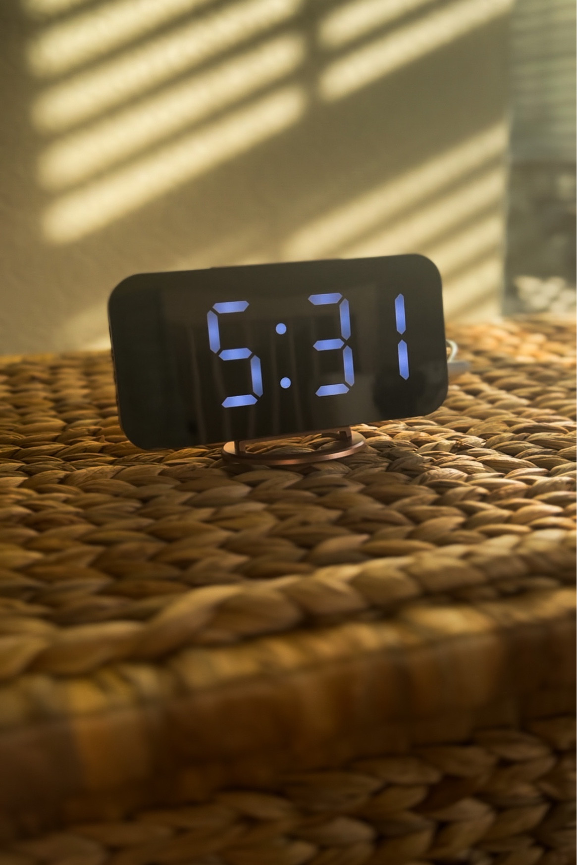 This digital alarm clock doubles as a small mirror & looks so good on display! 

#founditonamazon #amazonhomefinds 

#LTKU #LTKfindsunder50 #LTKhome