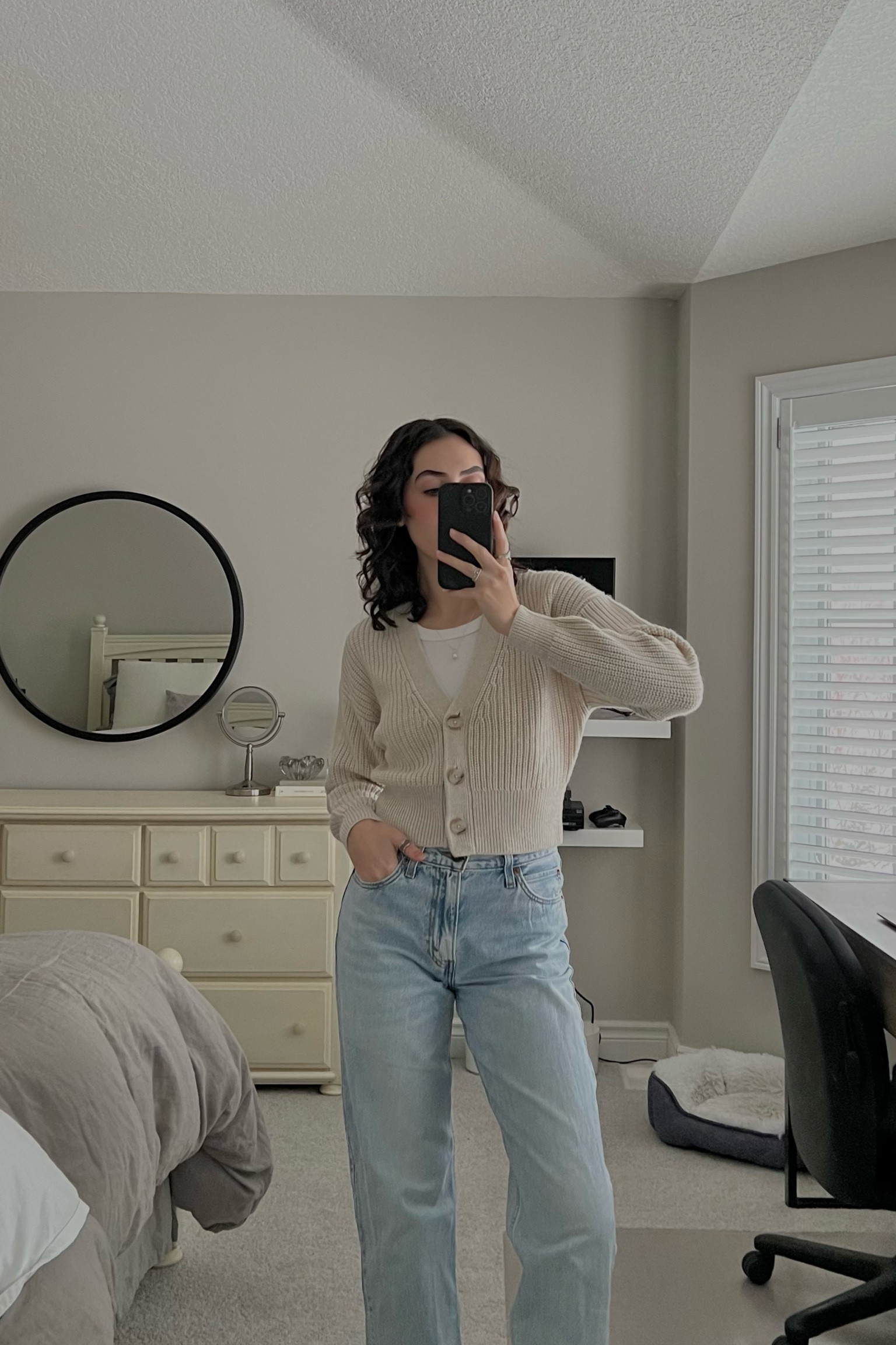 Tank top is from H&M (linked) - wearing a size XS.

Cardigan is the Babaton Canberra Cardigan from Aritzia in the colour Heather Birch - wearing a size XS. 

Jeans are the Levi’s Dad Jeans from Aritzia in the colour Charlie Boy (linked a similar colour) - wearing a size 25

#LTKfit 

#LTKSeasonal #LTKHoliday