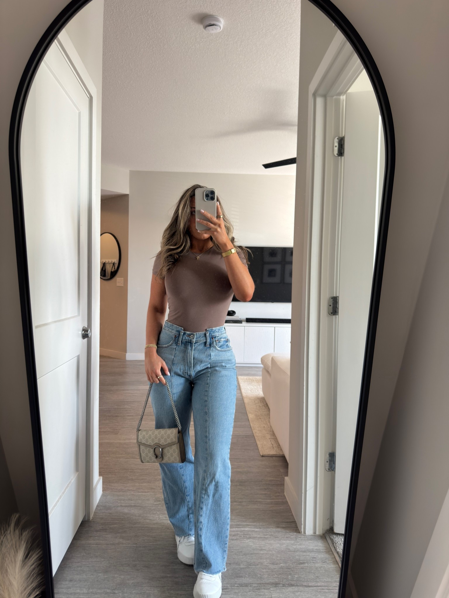 Abercrombie jeans >>> 

#LTKFindsUnder100 #LTKSaleAlert #LTKStyleTip