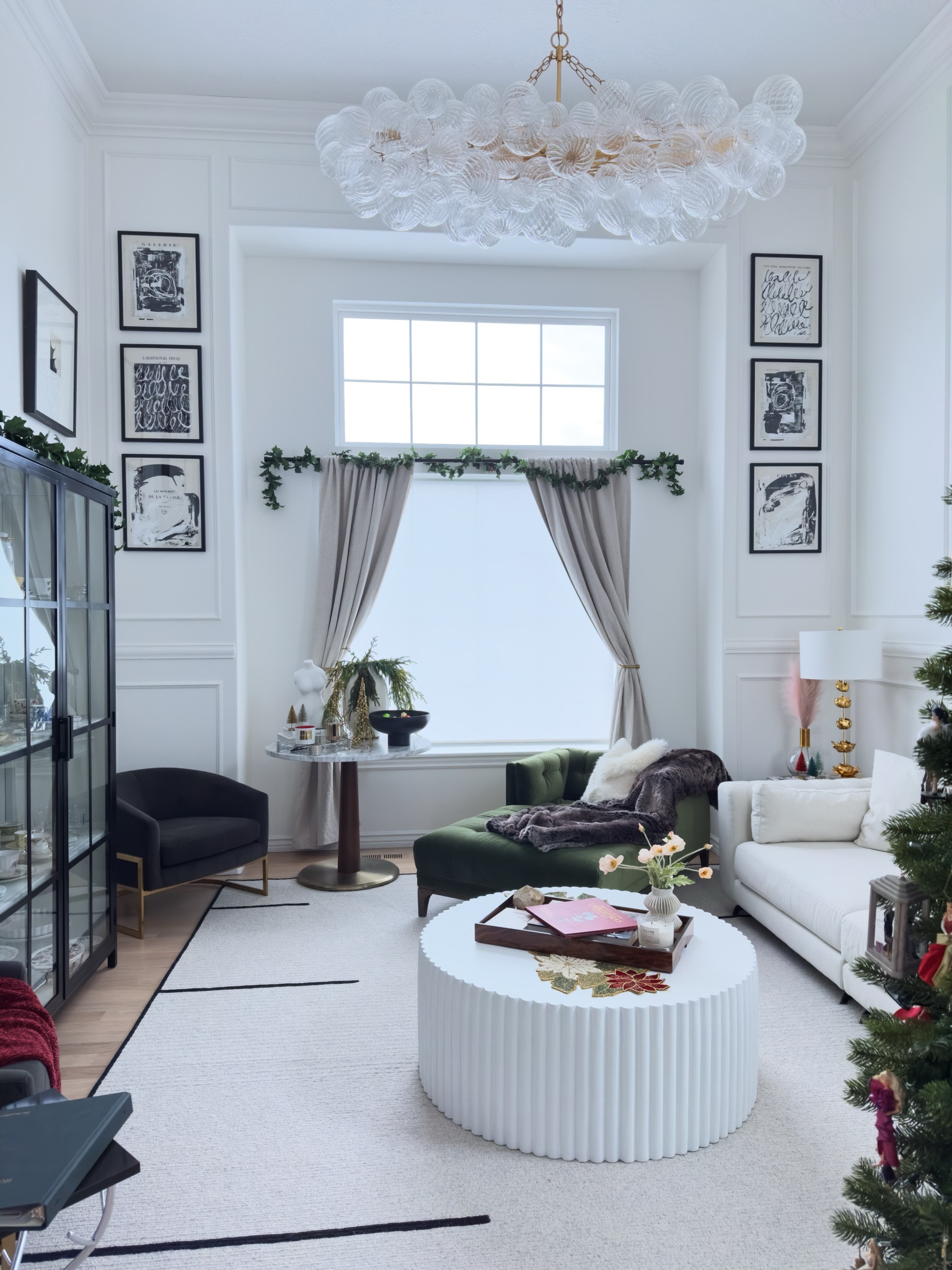 Lounge decor 

#LTKHoliday #LTKhome #LTKfamily