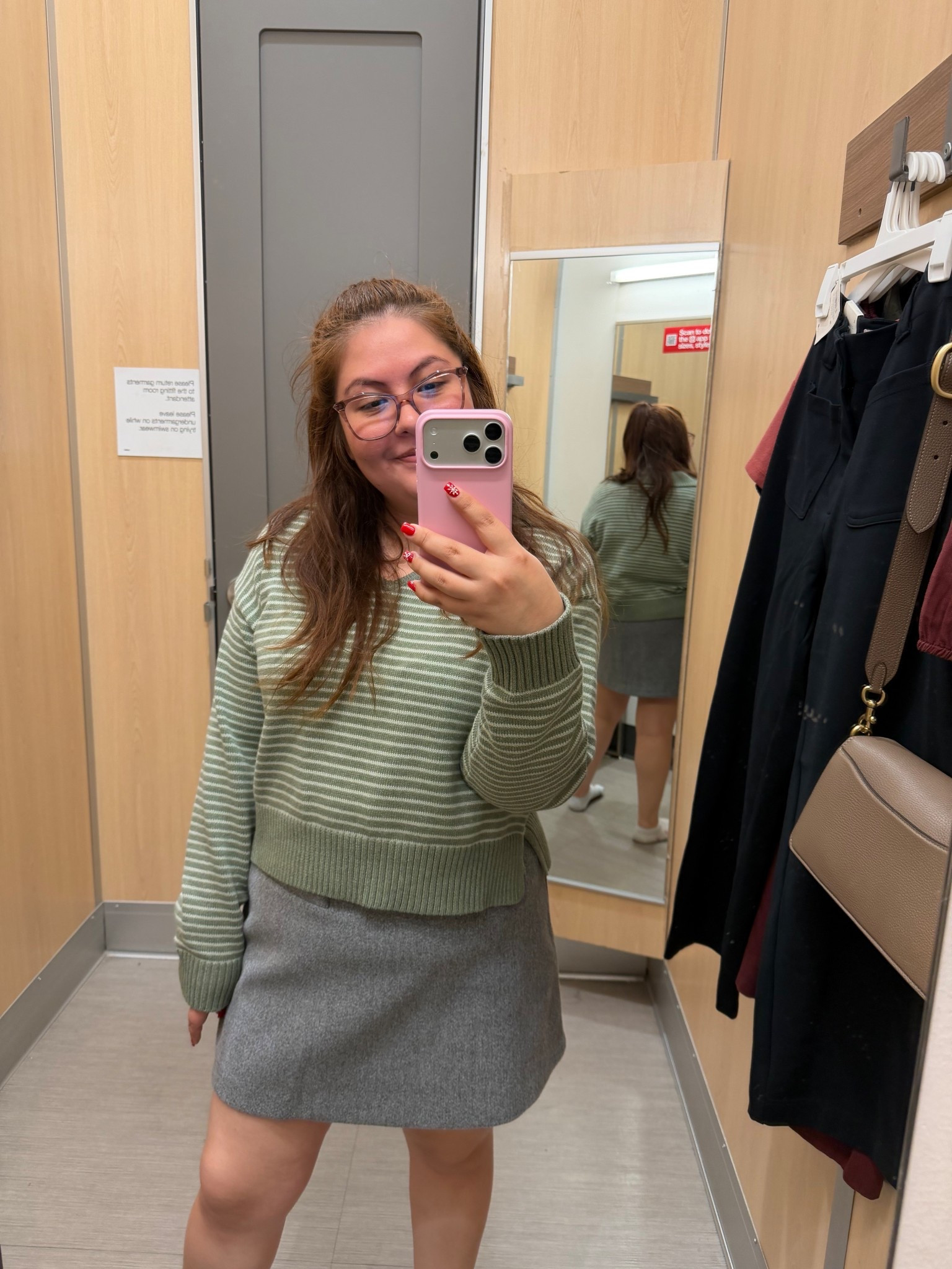 Cute sweater and skirt from Target ❤️

#LTKMidsize #LTKootd #LTKFindsUnder50