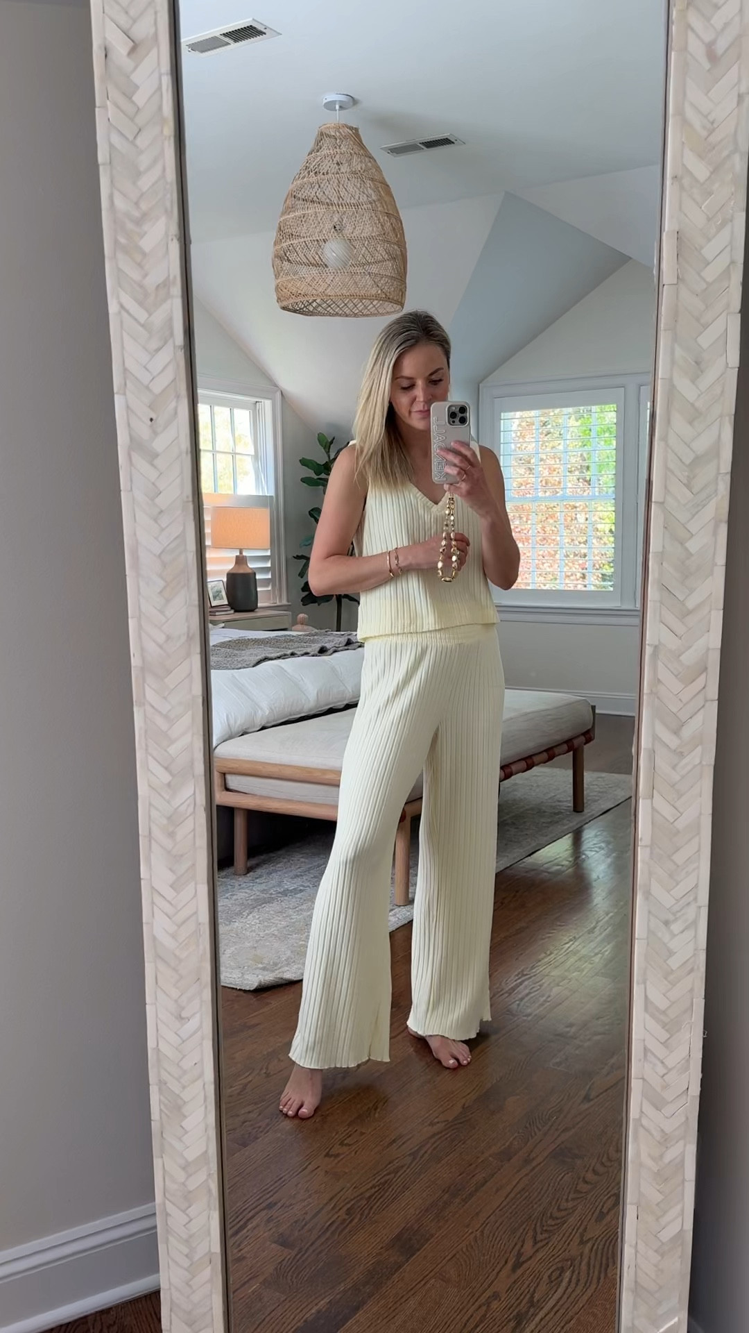 The softest set ever! I own a couple and they’re insanely comfortable. Under $100 and a few color options. I go tts/small 

Matching set, loungewear

#LTKmomlife #LTKselfcare