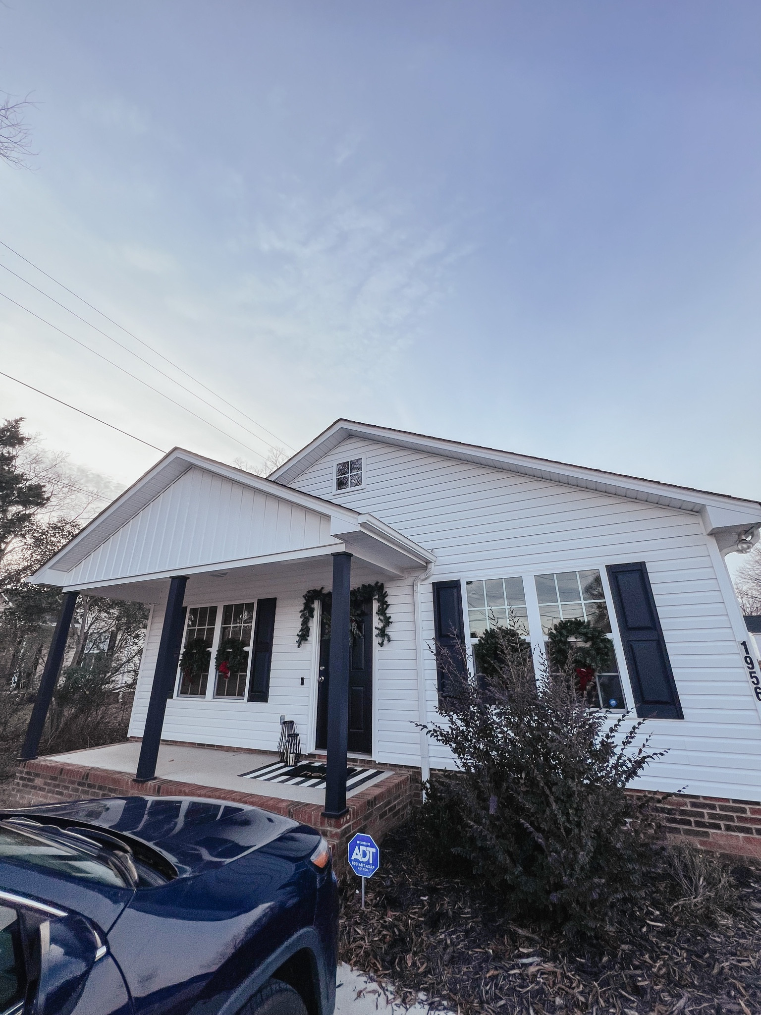 Not the exact wreaths but very similar! 

#LTKHoliday #LTKhome #LTKSeasonal