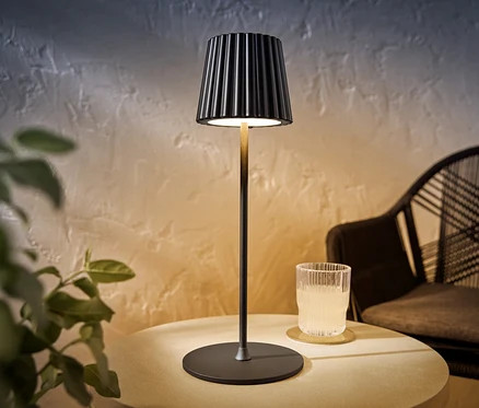 LED-Akku-Outdoor-Tischleuchte, schwarz bei Tchibo kaufen | 217512 | Tchibo (DE)