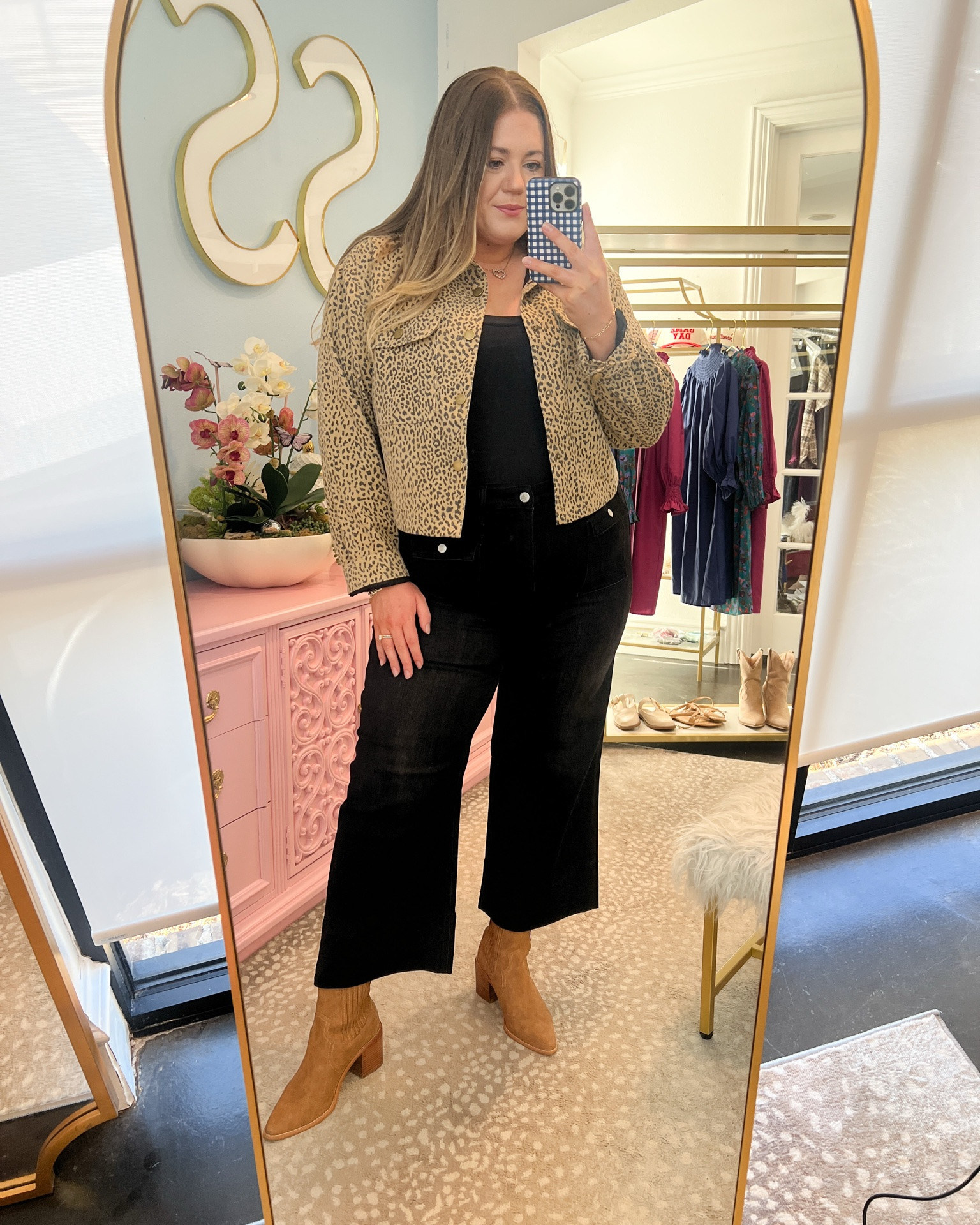 Loooove this easy chic outfit for fall! Leopard is definitely a neutral, which basically makes this jacket a staple piece in your closet. Also these jeans are SO stretchy & comfy! 

There’s also a matching skirt & jeans, and they all also come in black and white polka dots! Linking them below.

Wearing XXL in the jacket, XXL in tank, and 32 in the jeans

#LTKootd #LTKMidsize