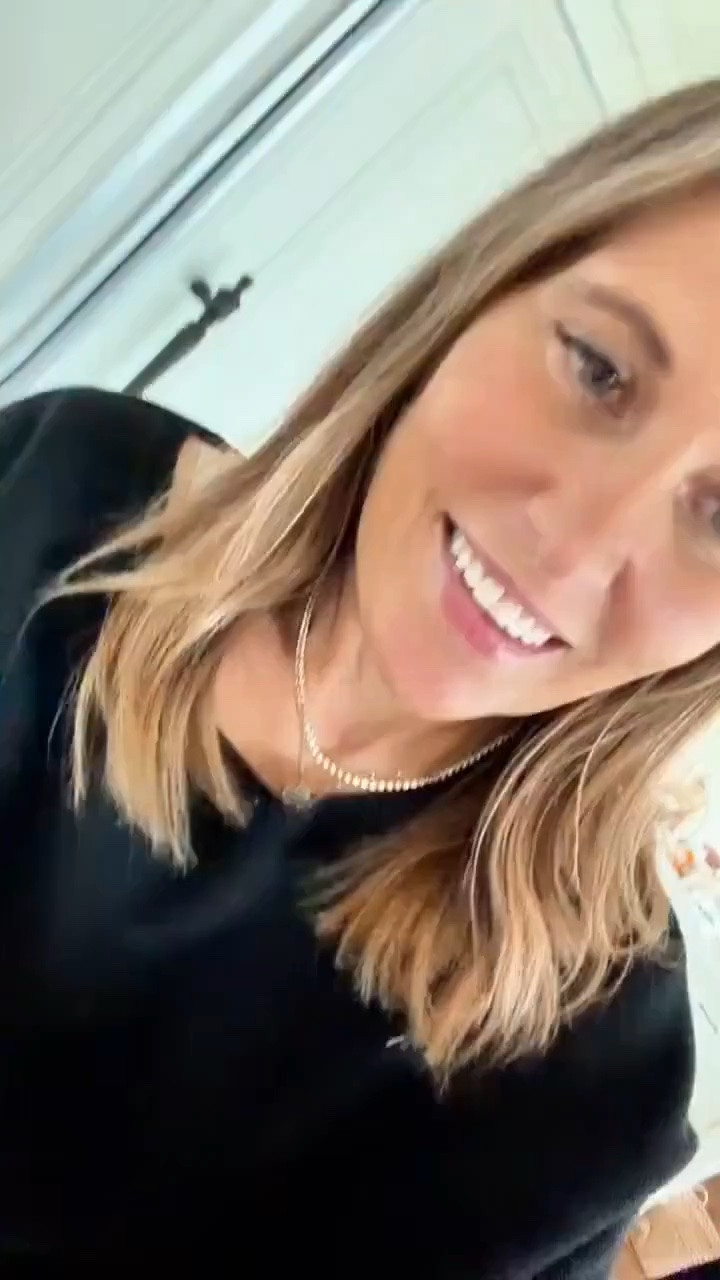 This is the kind of shirt everyone needs in their closet. I kept the outfit simple, but it still got so many compliments, and it’s such an easy look to recreate for everyday outfits, workwear, or casual fall styling. Even better, the top is on sale now for $39.

#LTKgrwm #LTKdayinmylife #LTKootd