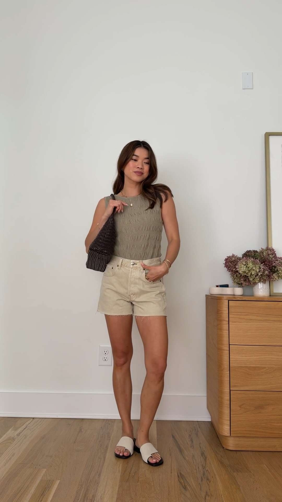  Sizing info:
•tank size XS
•shorts size 24 in faded khaki  

Shop the @Madewell insider event now through 3/22 for 25% off site wide for Madewell insiders!  

Spring outfits, spring style, spring sandals, leather tote bag, madewell disocunt, Madewell shorts, madewell tank, spring outfit ideas, vacation outfits, petite style, madewell sale, tank, spring top, spring tank,  


 

#LTKPetite #LTKSpringSale #LTKootd