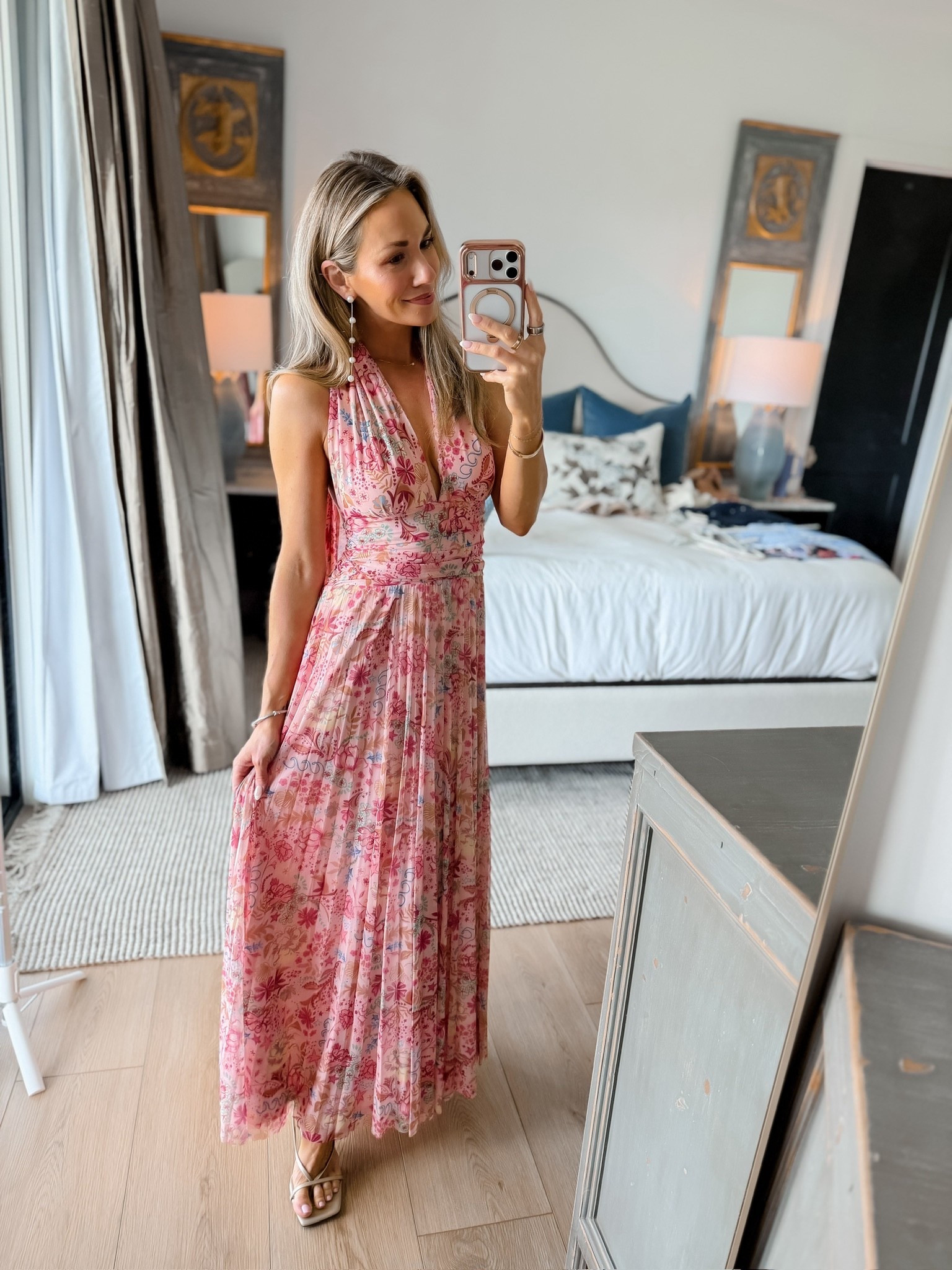 ABERCROMBIE SALE ALERT!
Use code AFLTK for 25% off SITEWIDE!
Now it’s perfect time to freshen up your Spring and Summer wardrobe! // I’m 5’3 for reference and wear xs in dresses, xs in tops, and 24 bottoms!