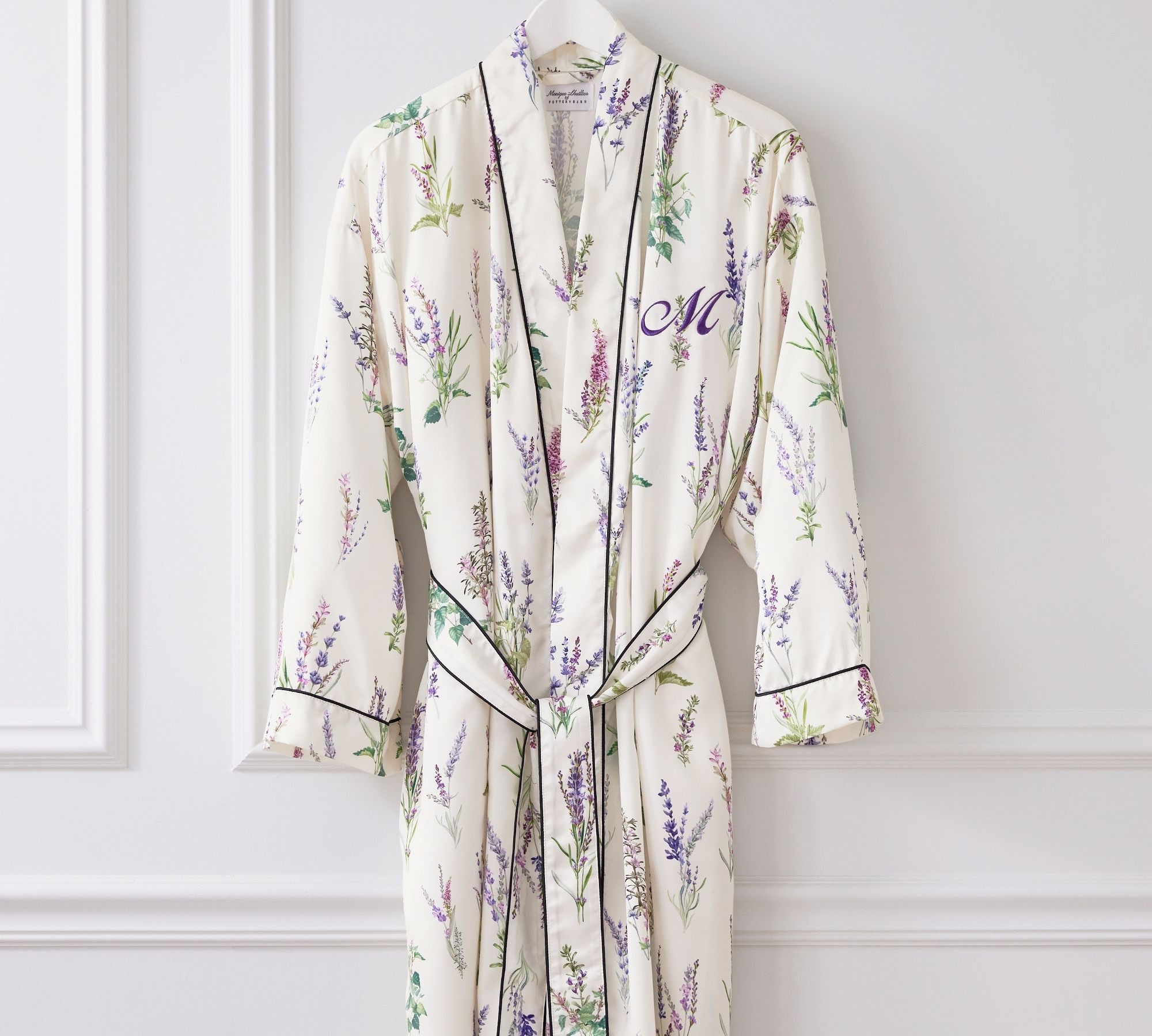 Mother’s Day favorite🪻

#motherdaygift #robe #homebody #giftforher



#LTKMothersDay #LTKgrwm #LTKHome