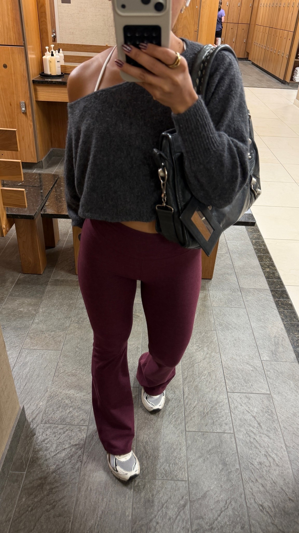 Gym OOTD 🩶 Size XS sweater (runs big IMO!) Small leggings, so soft and currently marked down!