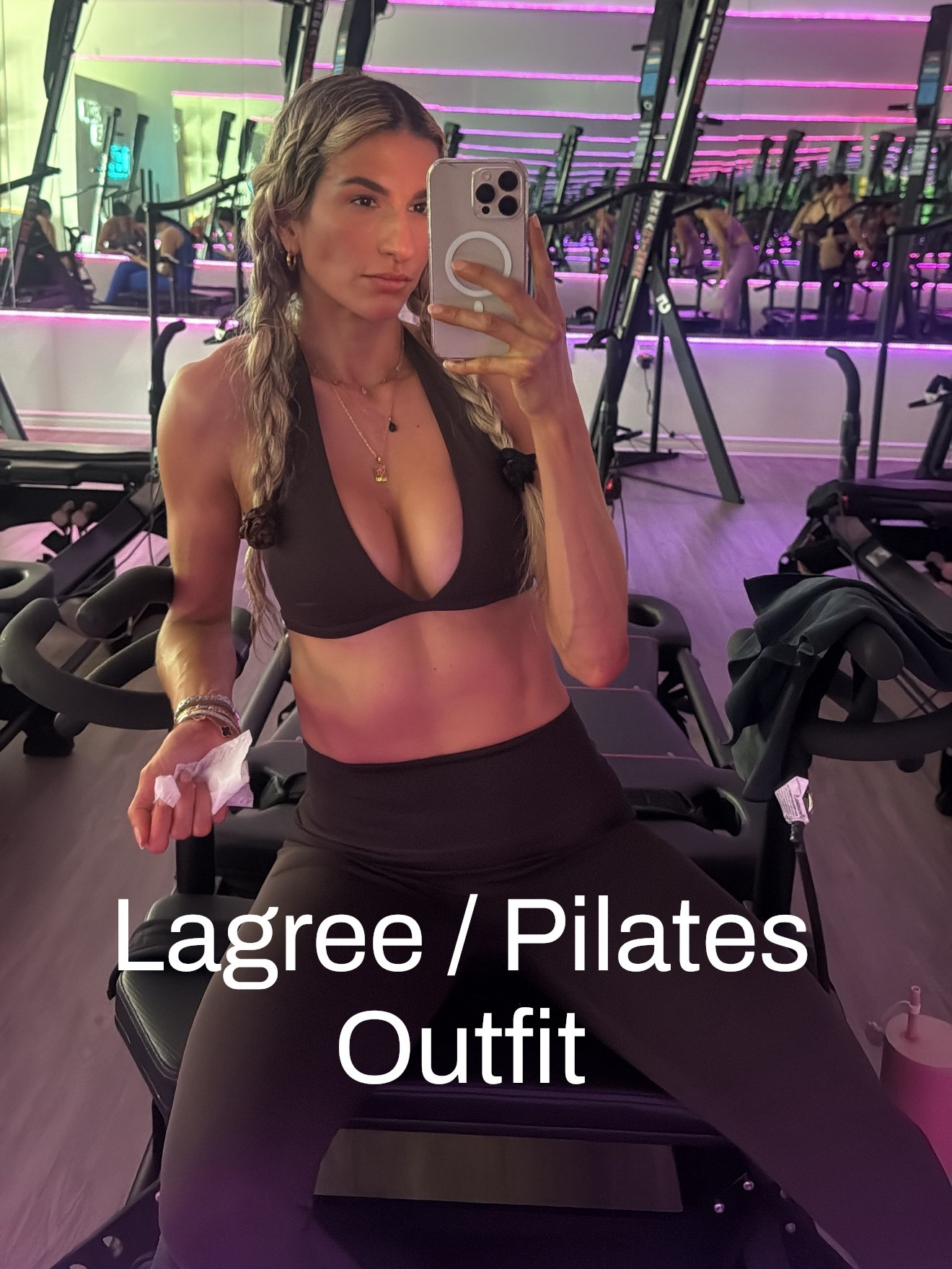 Loving to feel chic and feminine while melting. My favorite gym fit for a pit together look would be CSB✨🤎

#LTKTravel #LTKStyleTip #LTKActive