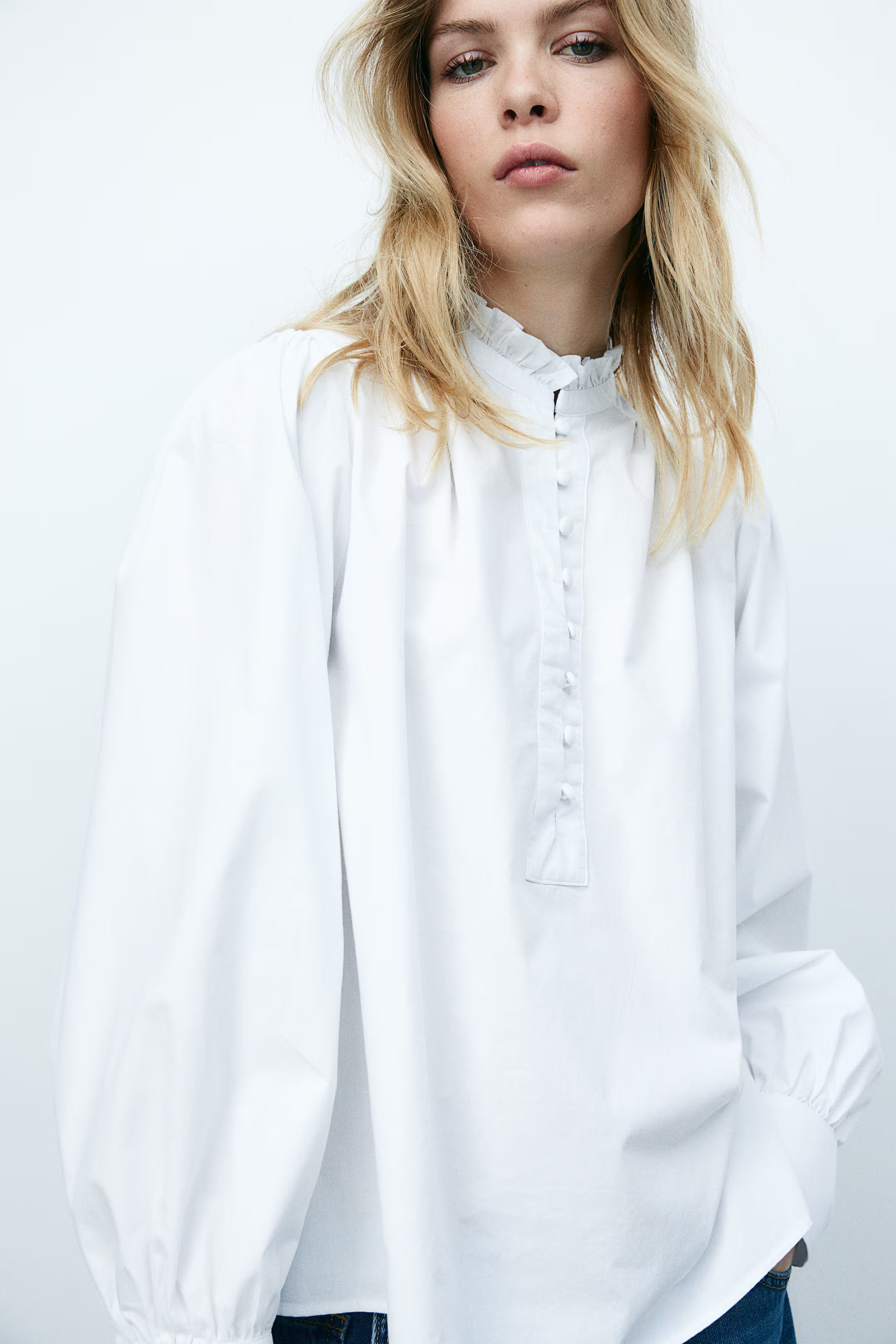 Frilled-collar cotton blouse - White - Ladies | H&M GB | H&M (UK, MY, IN, SG, PH, TW, HK)
