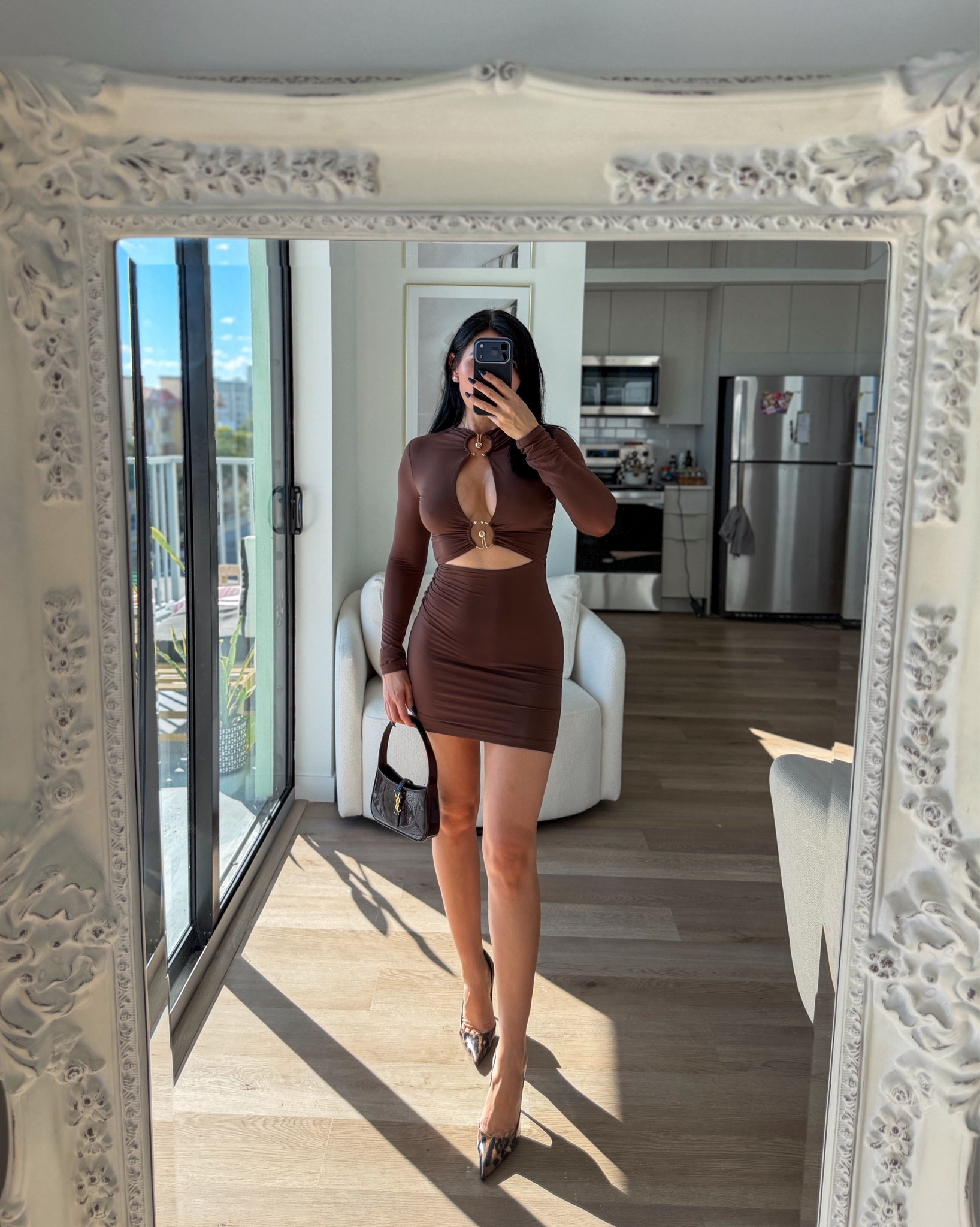 Brown cut out bodycon mini dress

#LTKgrwm #LTKootd #LTKFindsUnder100