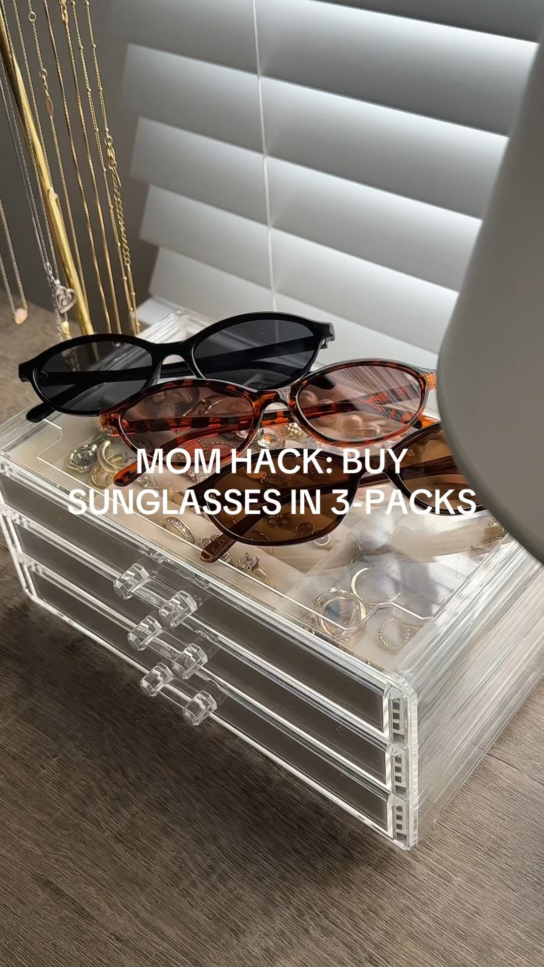 My new favorite retro oval sunglasses! 

#LTKmomlife #LTKgrwm #LTKootd