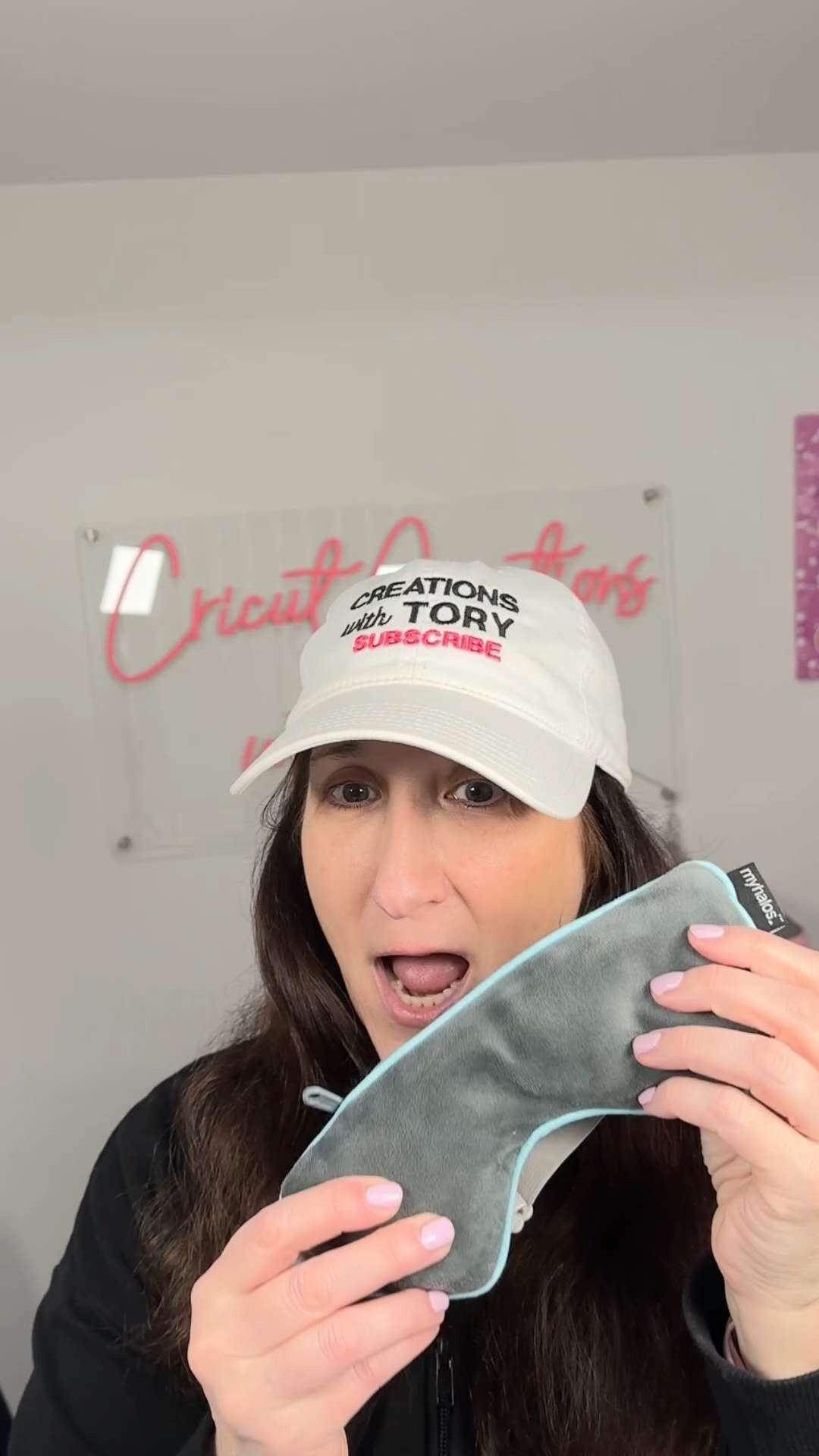 Obsessed with this heated eye mask for instant relief 😍✨ The gentle steam warmth feels like a spa moment for your eyes while helping soothe dryness, irritation, and tiredness. Perfect for winding down at night or giving your eyes a refreshing reset after long screen days 💖💤

#LTKwellness #LTKbeauty #LTKfinds #LTKdaily 

 

#LTKselfcare #LTKmomlife #LTKmorningroutine #LTKselfcare