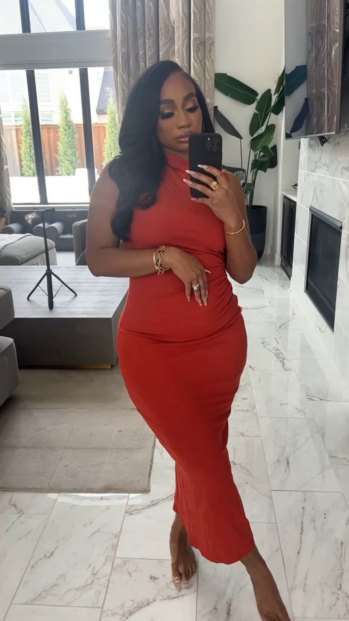 Ruched bodycon midi dress! Perfect evening or cocktail dress!

#LTKSeasonal #LTKfindsunder50 #LTKstyletip