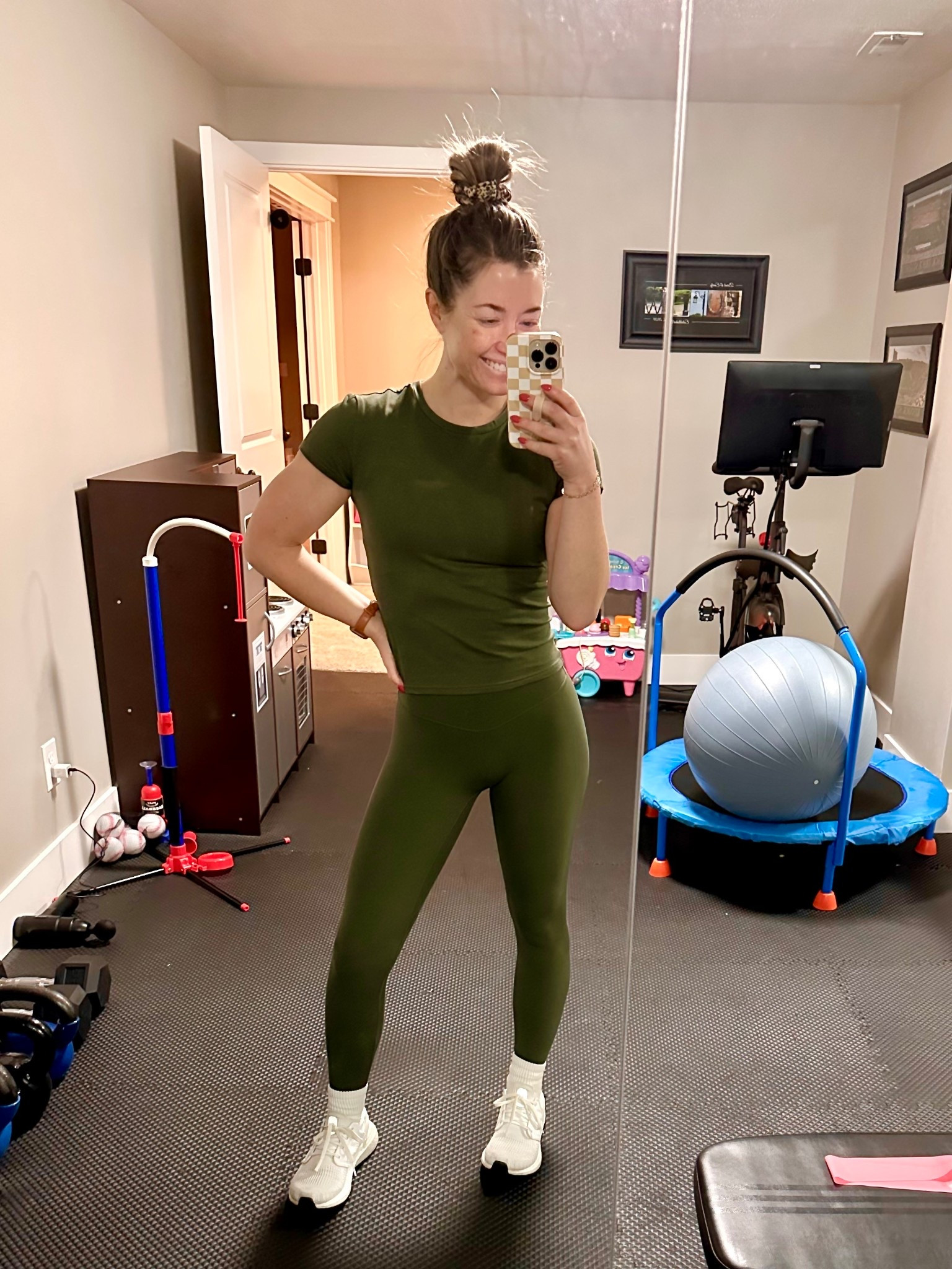 New Vitality fit in my new True Autumn color!

Wearing S top and XS bottoms


#LTKootd #LTKfitnessgoals #LTKActive