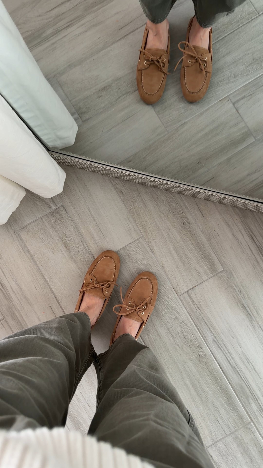A classic shoe that works for everyday outfits.
Easy to walk in, timeless, and something I reach for on repeat. Great with denim and casual looks when you want comfort without sneakers.

sperry shoes, everyday flats, casual capsule wardrobe, mom style, repeat wear shoes


#LTKSeasonal #LTKgrwm