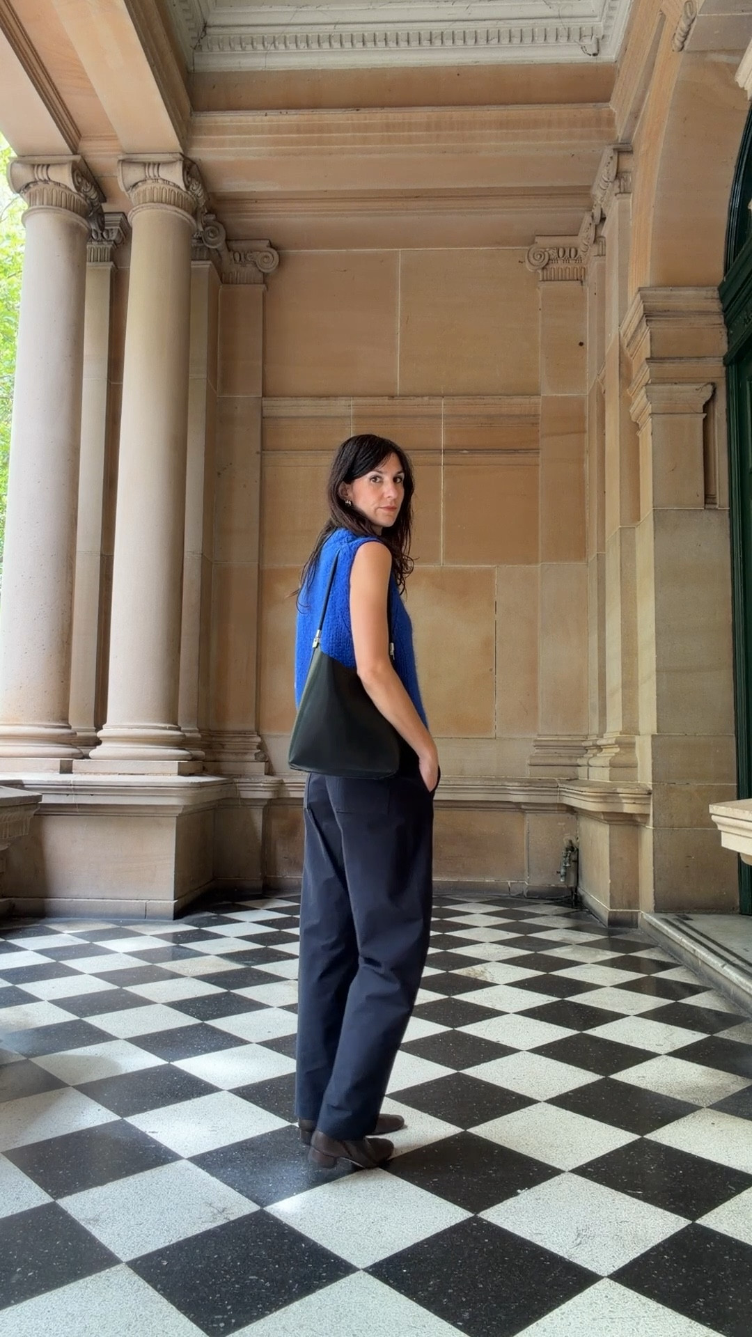 Wearing sleeveless knit in size S, barrel pants in size XS, and shoes in EU40. Bag is 10% off with MADEMOISELLE10

#LTKootd