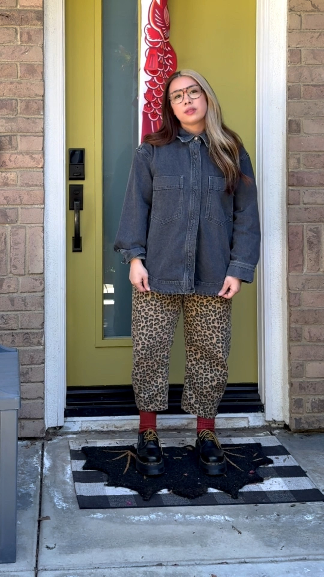 A little soft grunge alt look for my Friday.

Pants: There is not much stretch to these pants, I say they’re very true to size, if in doubt or between sizes, choose one size up. I’m 4’11 and wearing a 29

#LTKPetite #LTKootd #LTKMidsize