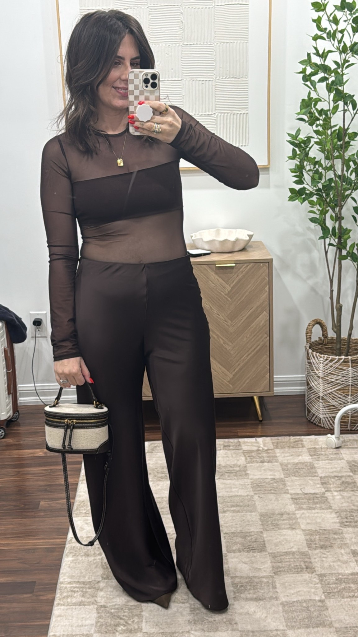 What I’m wearing for DATE NIGHT 🤎