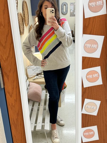 This colorful Evereve sweatshirt makes me happy on this gloomy day. And it’s so soft! 