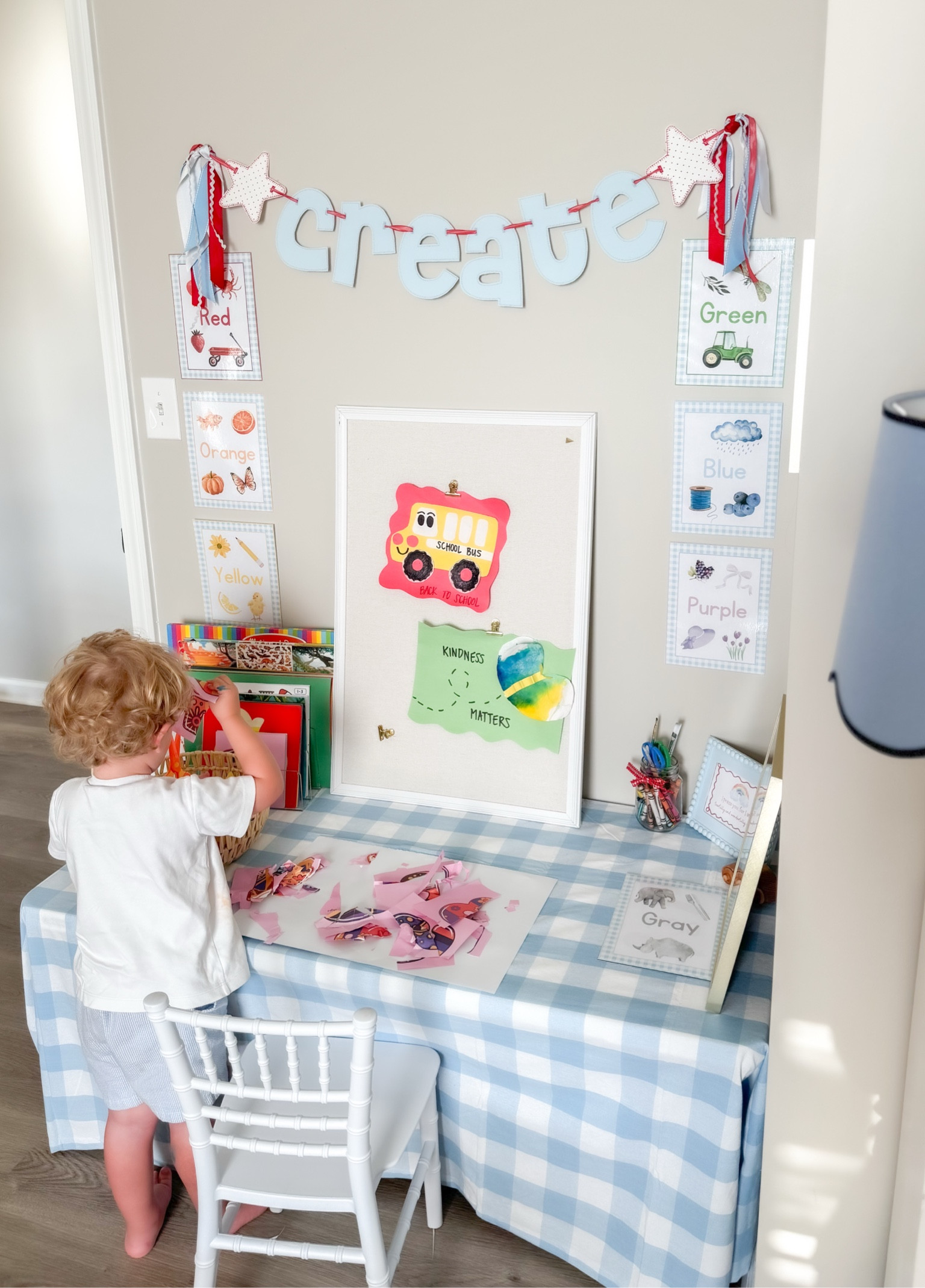 Arts & Crafts station coming along 🎨🌟🖍️