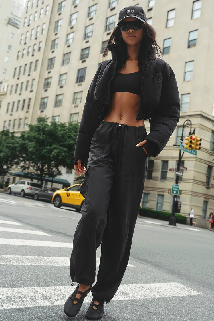 Megastar Cargo Pant - Black | Alo Yoga (US)