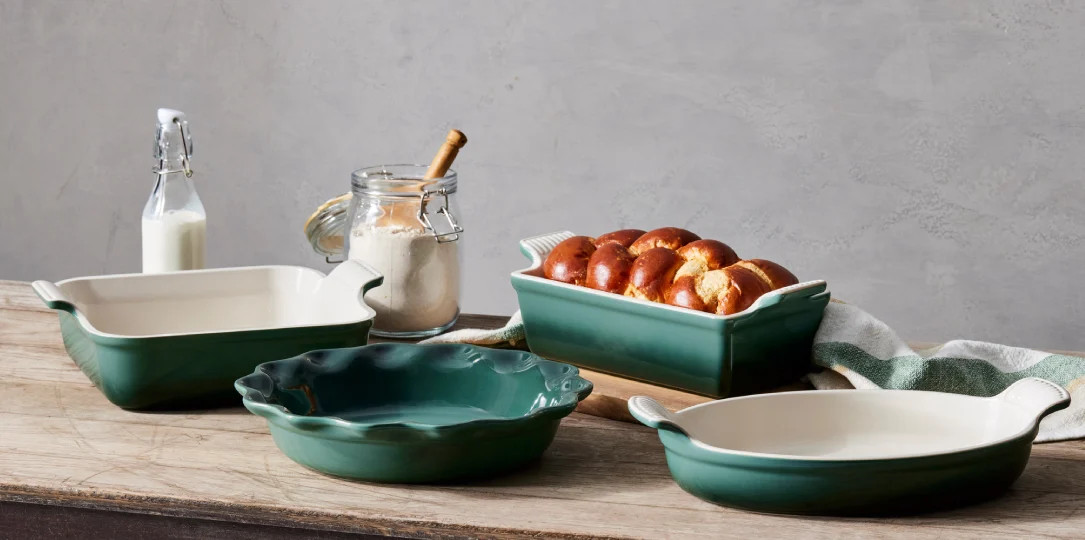 Heritage 4-Piece Bakeware Essentials Set | Le Creuset