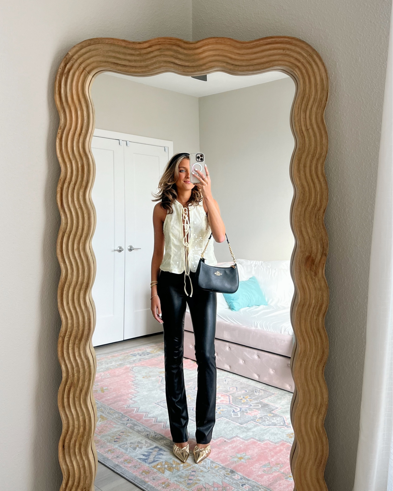 winter going out outfit / winter date night outfit 💗 the perfect top (under $20) + leather pants for dinner and drinks 