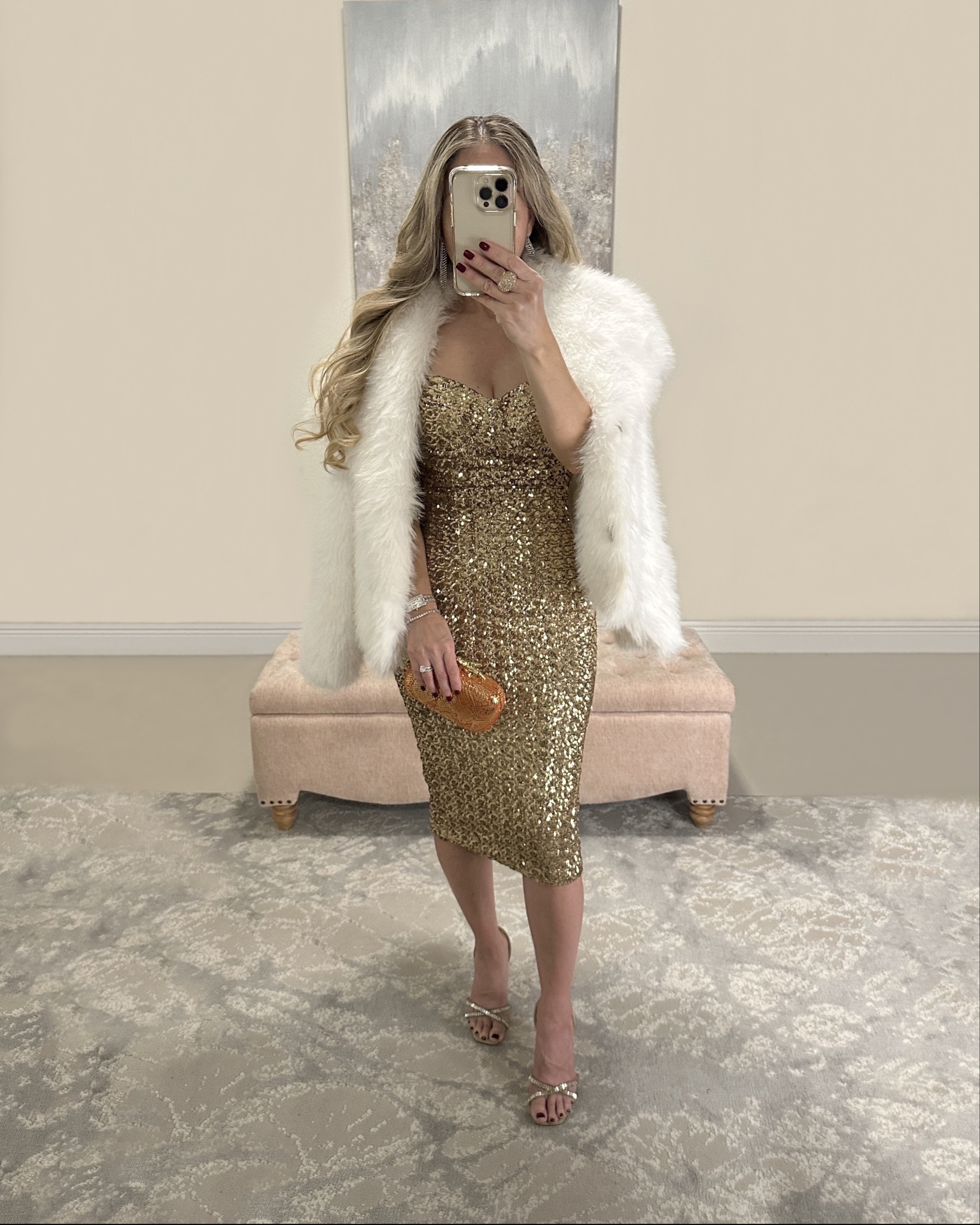 Holiday Outfit Inspo. Cocktail dress. Party Outfit. Gold dress. Sequin Dress. Holiday Party 💫 
#LTKStyleTip #LTKParties

#LTKHoliday