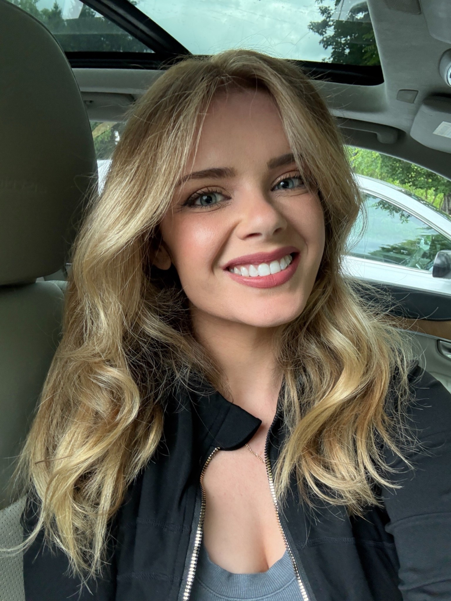 My hairstylist used the Amika undone and it smelled so good I’m obsessed with it 🤤 

#LTKFindsUnder50 #LTKBeauty #LTKFindsUnder100