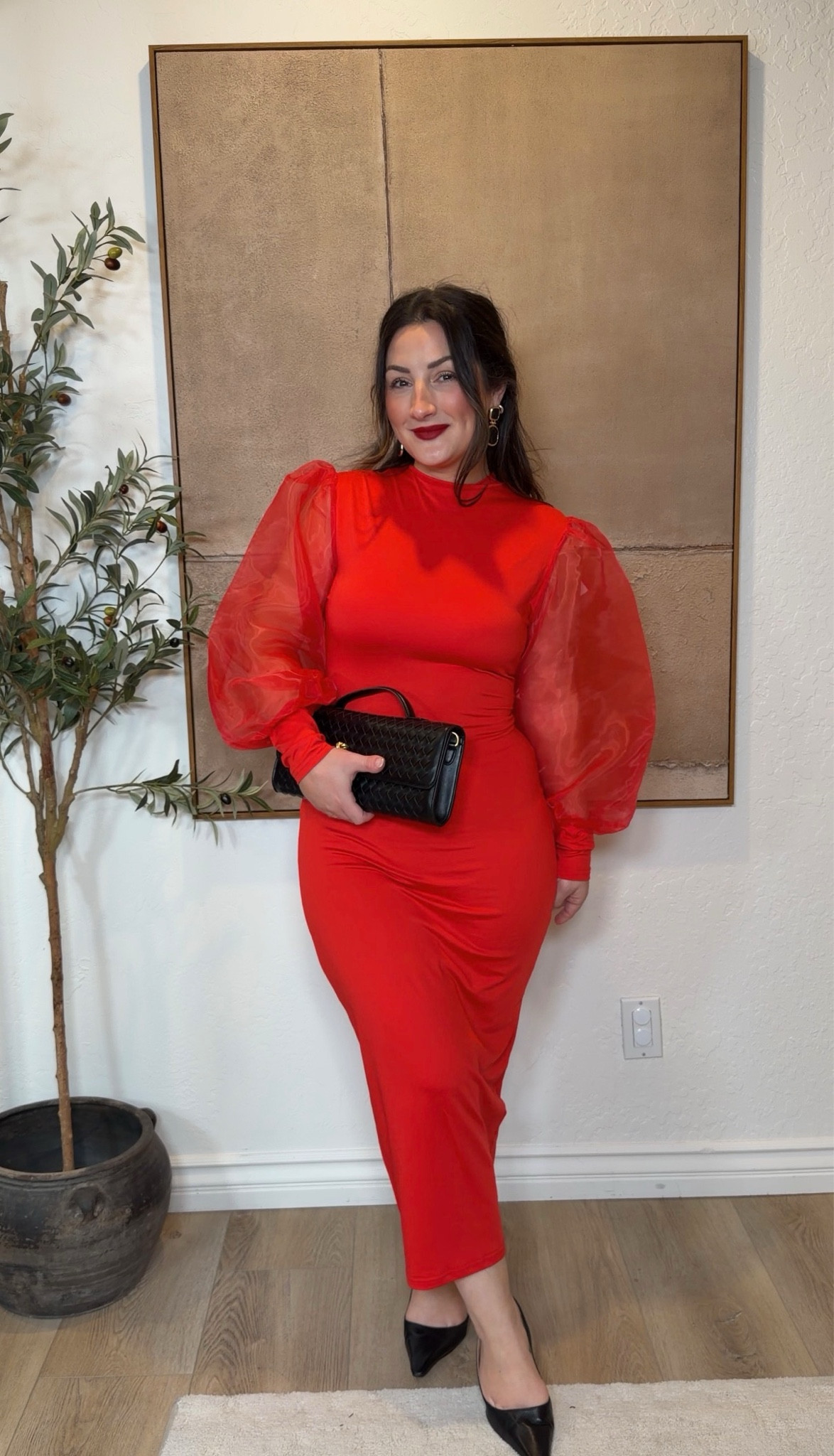 Gorgeous dress with statement mesh sleeves! Size small (5'0" 140lbs)


#LTKHoliday #LTKFindsUnder50 #LTKPetite