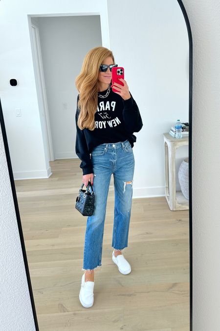 Love this sweatshirt, straight leg cropped jeans and white vans wearing xs in the sweatshirt and normal on the jeans 

#LTKHoliday #LTKshoecrush #LTKSeasonal