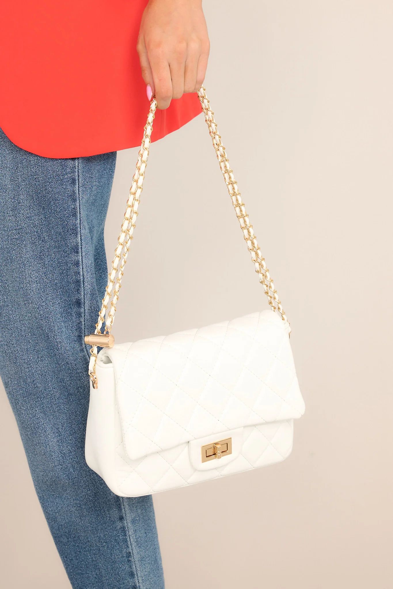 Everyday Pleasures White Quilted Handbag | Red Dress