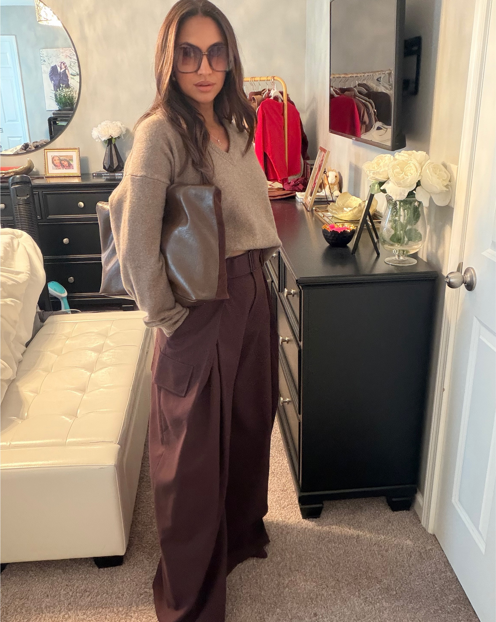 Zara barrel pants 40% off right now. I’m not able to link them so here are the details! 
Cashmere shirt 6771/147/737
Pants 5344/256/700


#LTKWorkwear #LTKSaleAlert #LTKootd