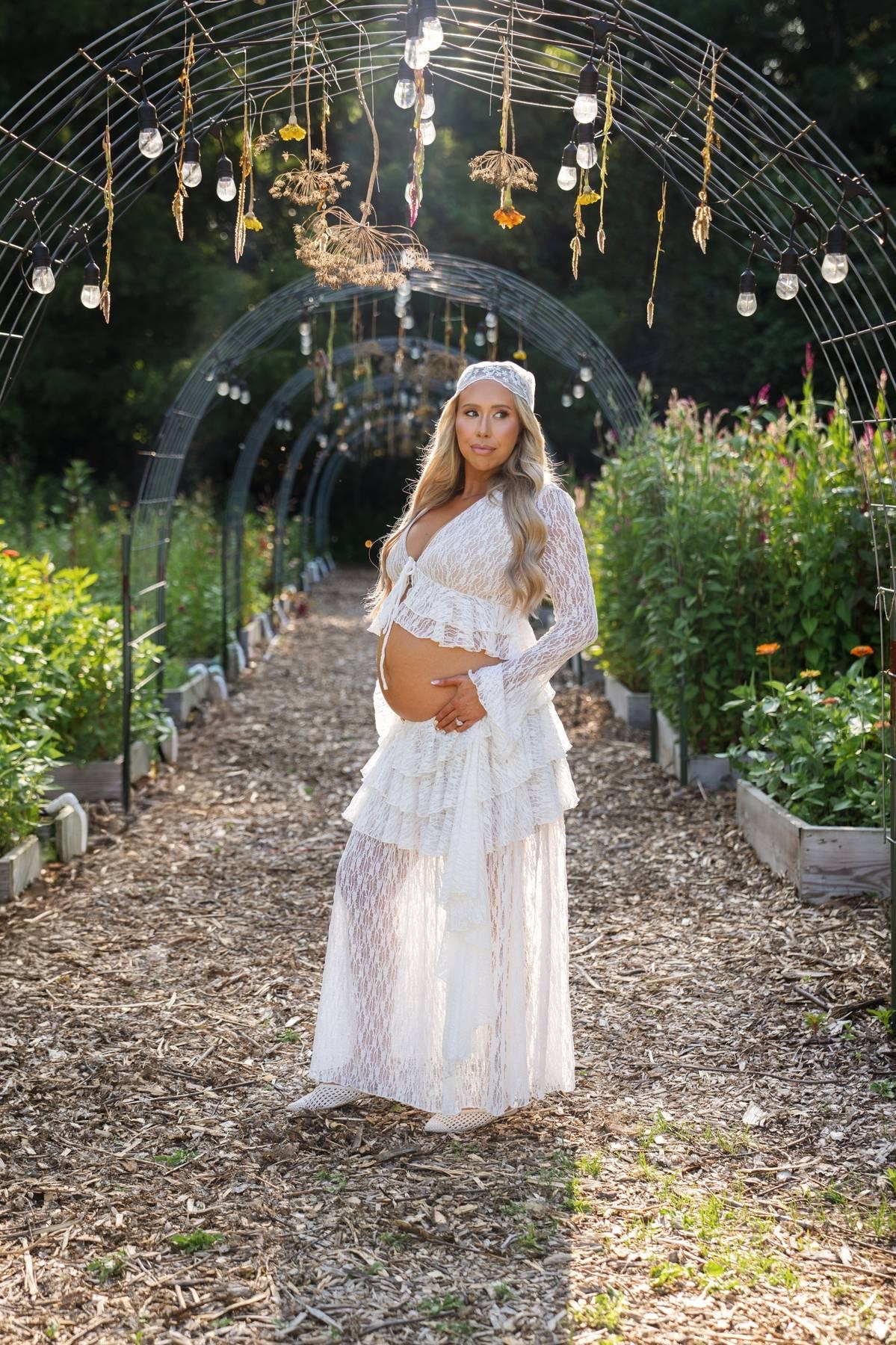 Maternity set, maternity photos, maternity photography, lace set, white lace set, white lace 2 piece set, maternity photo outfit