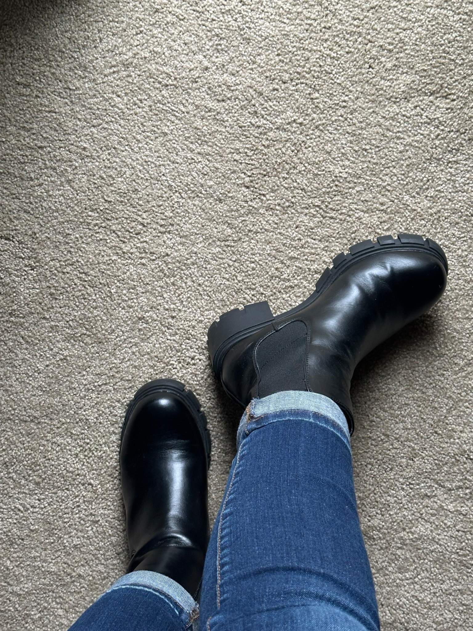 It’s 60 degrees and raining in SoCal, finally it’s boot weather ☔️ 






#LTKShoeCrush #LTKSeasonal