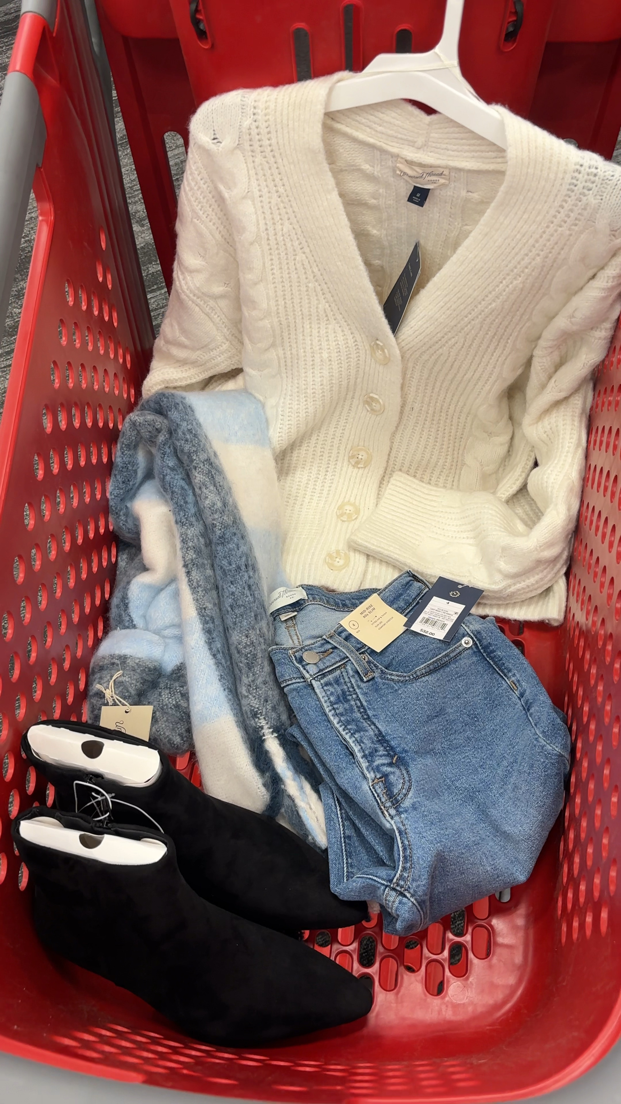 Fall outfit 🧸

#LTKStyleTip #LTKVideo #LTKFindsUnder50