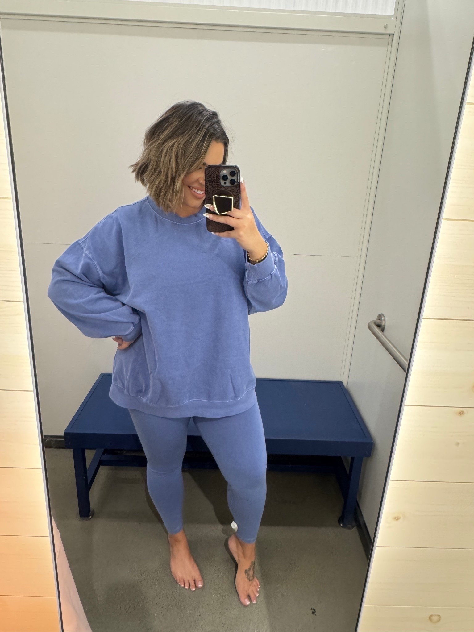 Perfect lounge legging set also would be great for walks. Leggings run kinda big maybe size down one I’m wearing Leggings L 
Sweatshirt XL 
Bra XL 


Follow my LTK @shaynaslife on the @shop.LTK app to view this post and get my exclusive app-only content!

#liketkit 
@shop.ltk
https://liketk.it/5KAqv