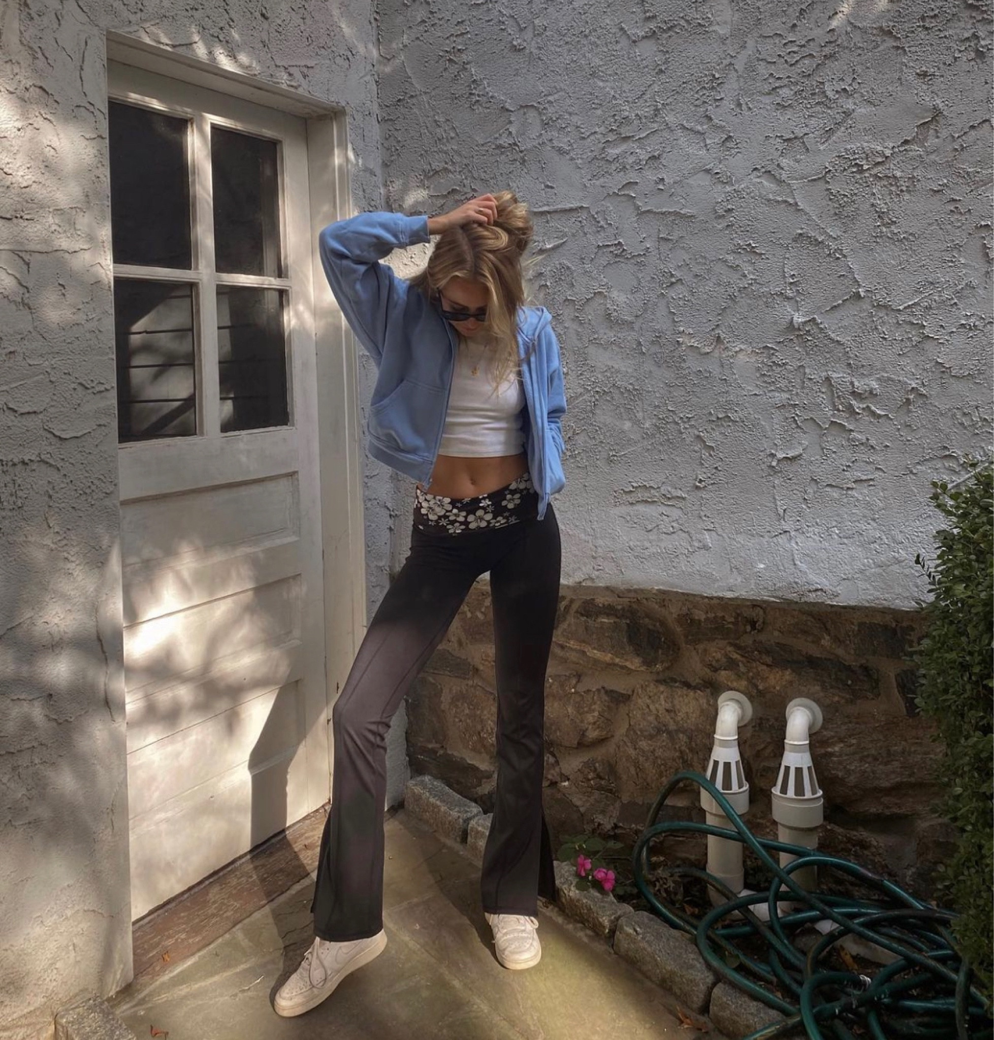 Frankie’s Bikinis x Set Active 
Flare workout pants with slit 
Wearing size small 

#LTKunder50 #LTKstyletip #LTKunder100