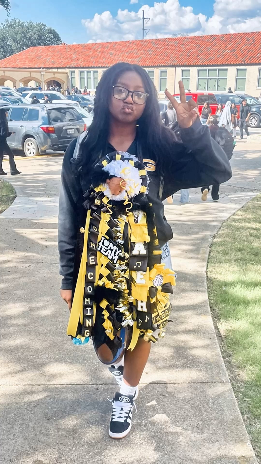 In Texas, mums aren’t just flowers — they’re a whole tradition! 💐Watch us create ours for Homecoming!

Comment MUM below to receive a DM with the link to this post on my LTK ⬇ https://liketk.it/5q6f5 #ltkseasonal #ltkfindsunder50 #ltkfamily

#LTKFindsUnder50 #LTKSeasonal #LTKFamily