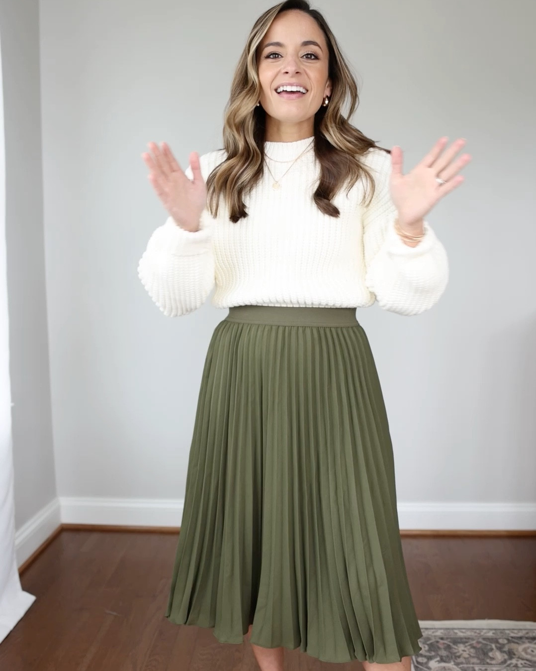 Pleated Skirt Five Ways! 

Sage skirt (aritzia): xs - smoky sage 
Olive and salmon skirt (amazon): small (the salmon skirt is called “brown”) 
White Vest (Aritzia): 0 size up 
Sage top (Aritzia): xs size up 
White Sweater (Banana Republic Factory): xxs 
Striped Top (Kohls): xs 
Denim Vest (Abercrombie): xxs 


Shoes are tts 

My measurements for reference: 4’10” 105lbs bust, waist, hips 32”, 24”, 35” size 5 shoe. 25” inseam measurement to my ankle bone. 