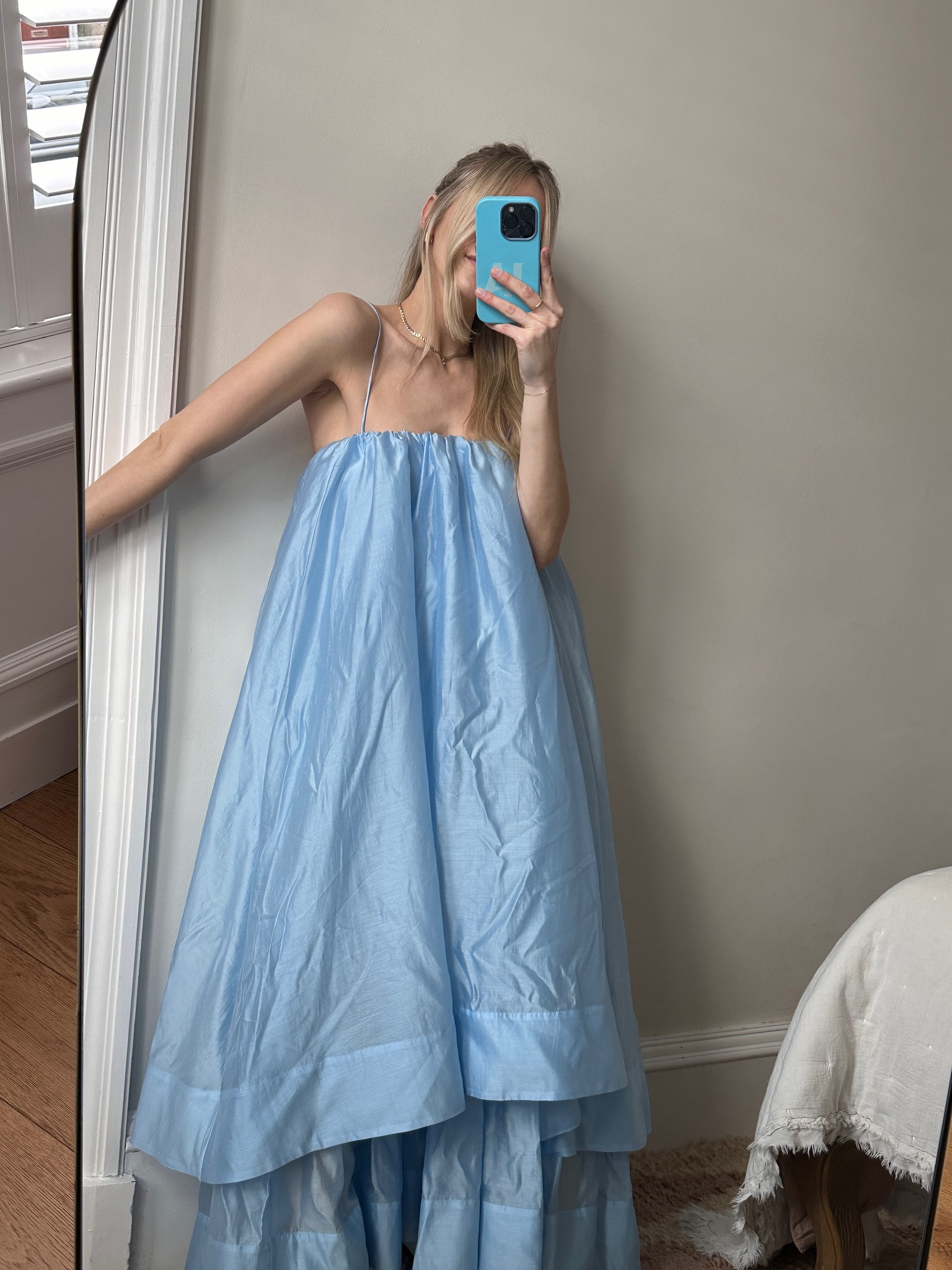 Playing dress up 💙

#LTKbump #LTKeurope #LTKSeasonal