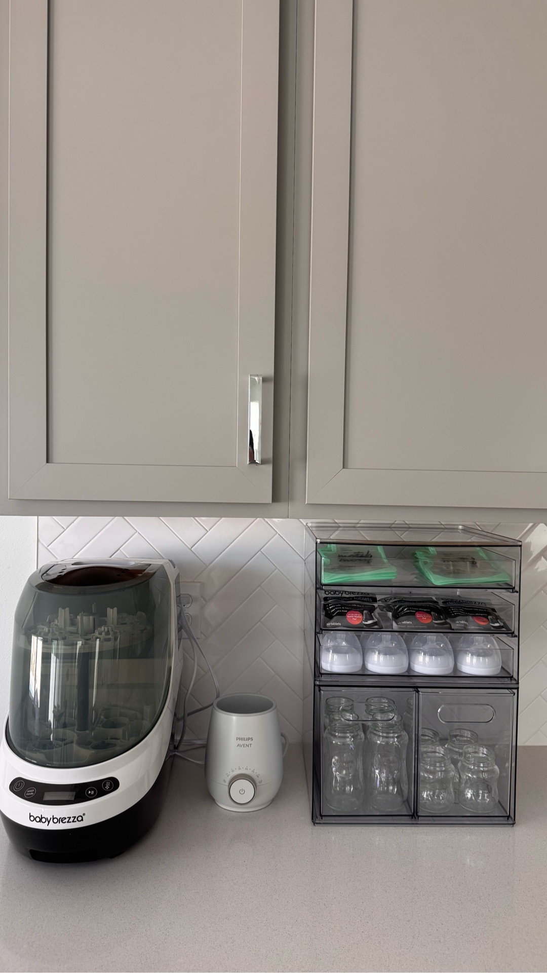 Baby Bottle Washing Station 🤍

Baby Brezza Philips Avent Motif Medical #babybottlestation #babybottlewasher #babybottles #asmr #organization #organizationhack #babyorganization #bottlewashingstation #babybrezza #babybrezzabottlewasherpro #philipsadvent #bottlestationorganization #organizedhome #organizedmom #nesting #nestingmommas #nestingmode #organizationasmr 