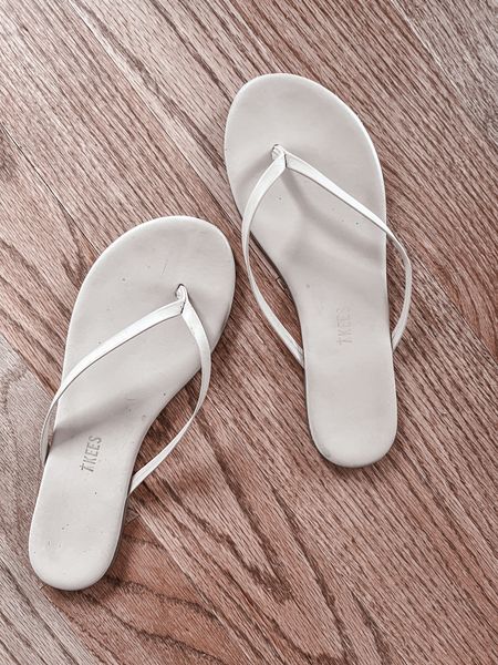 The most comfortable flip flops, tkees

#LTKShoeCrush #LTKSwim #LTKFindsUnder50