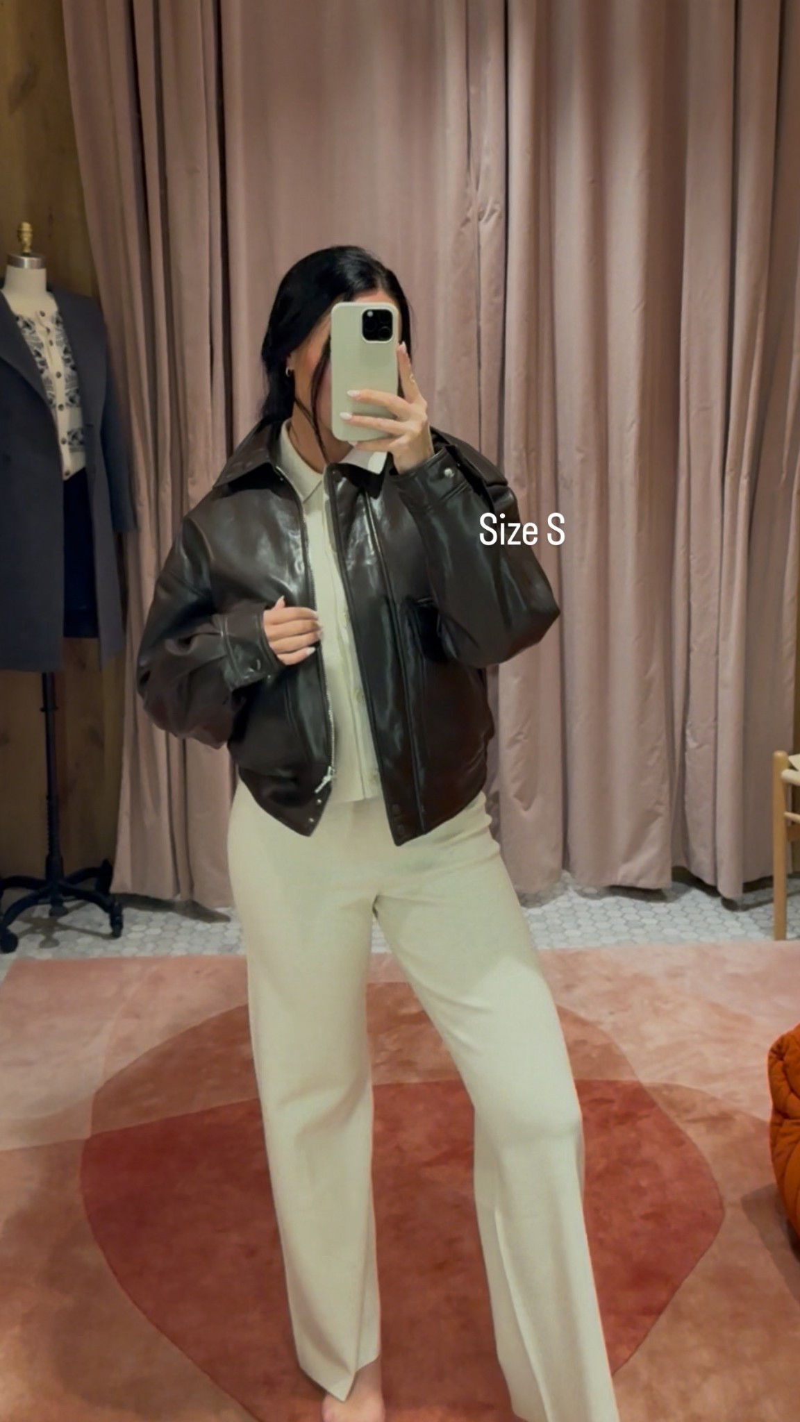 The Aritzia private sale is happening now 😍 Opens to the public nov 25th! 


My sizing 5’7, 145lbs, 32dd