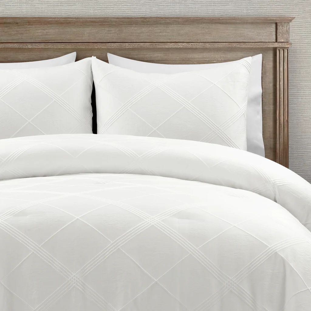 Diamond Geo Jacquard 3 Piece Comforter Set | Lush Decor
