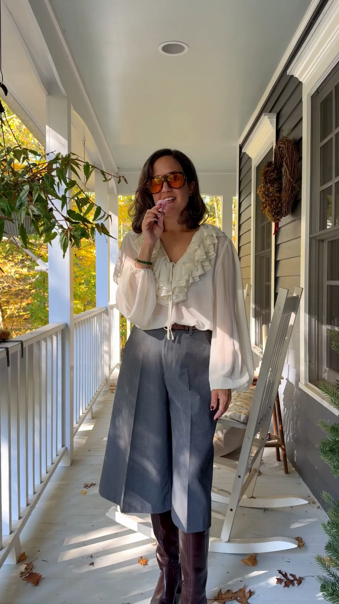 Culottes types for autumn outfits! 
Mine are from Uniqlo and I love their structure but light fabric. Stay tuned for more styling of them! 
Business casual outfit, fashion over 40